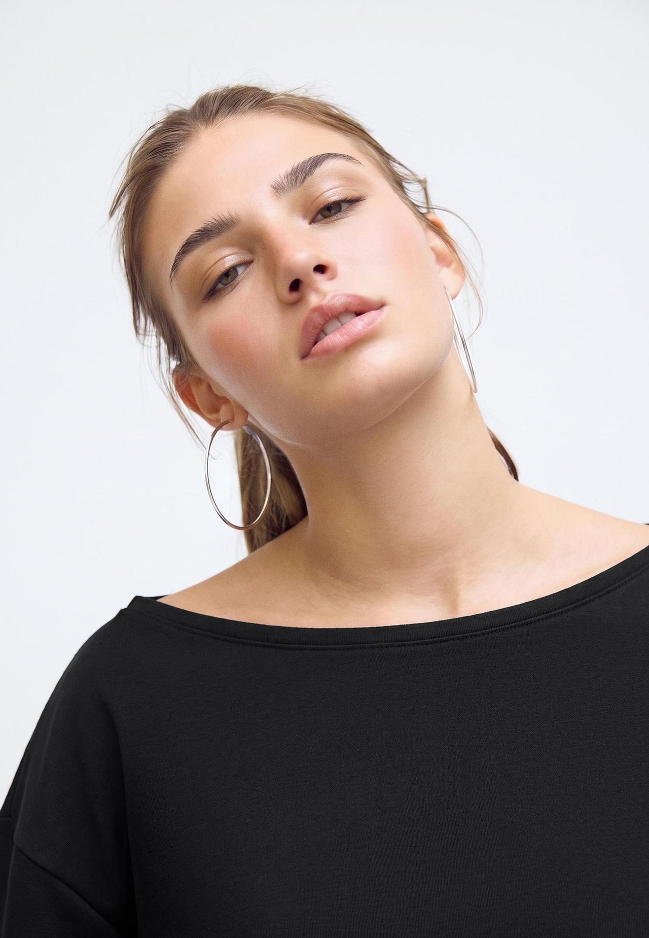Soft-touch off-the-shoulder sweatshirt — Black