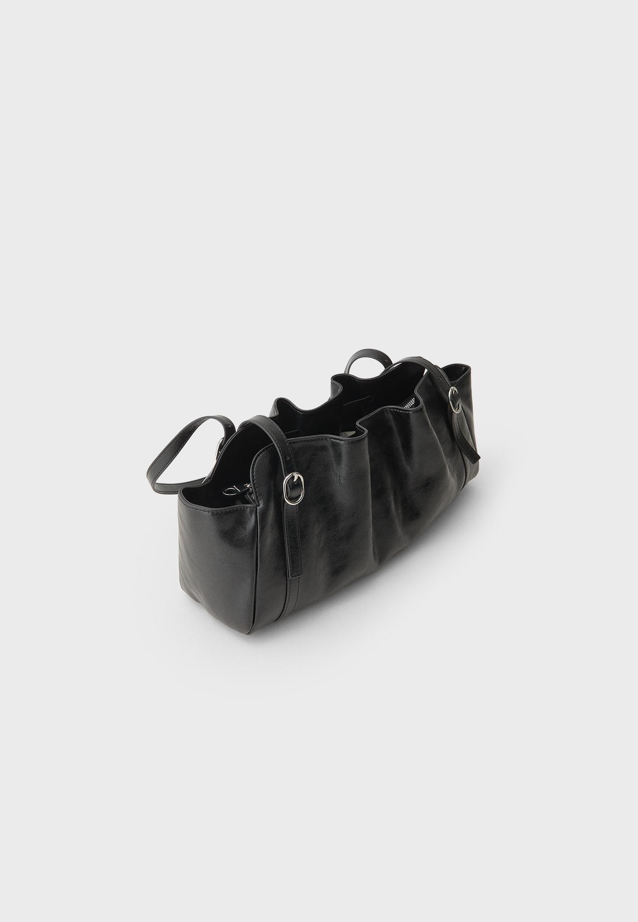 Buckle shoulder bag — Black