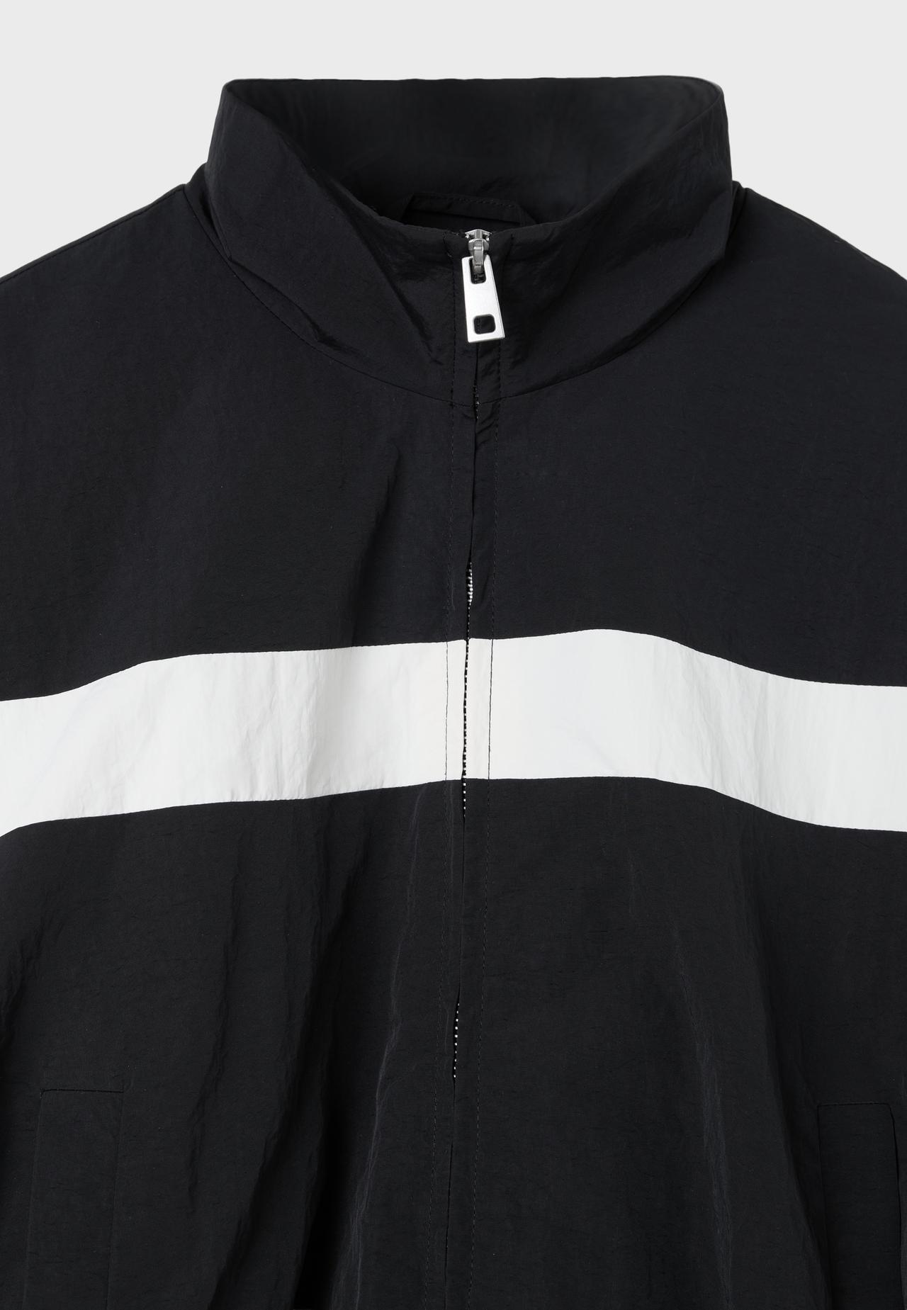 Technical windbreaker jacket — Black