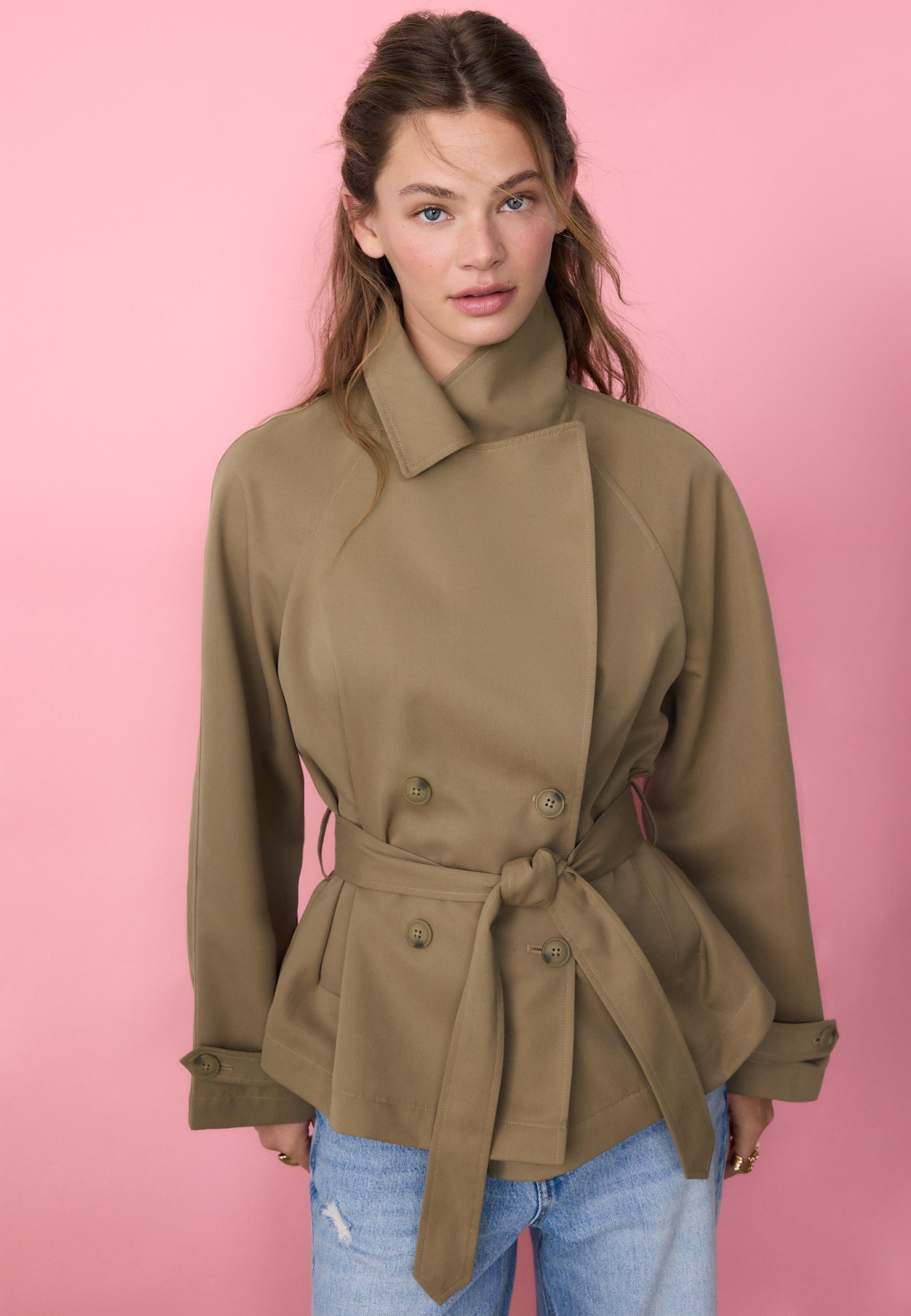 Short flowing trench coat with belt — Khaki
