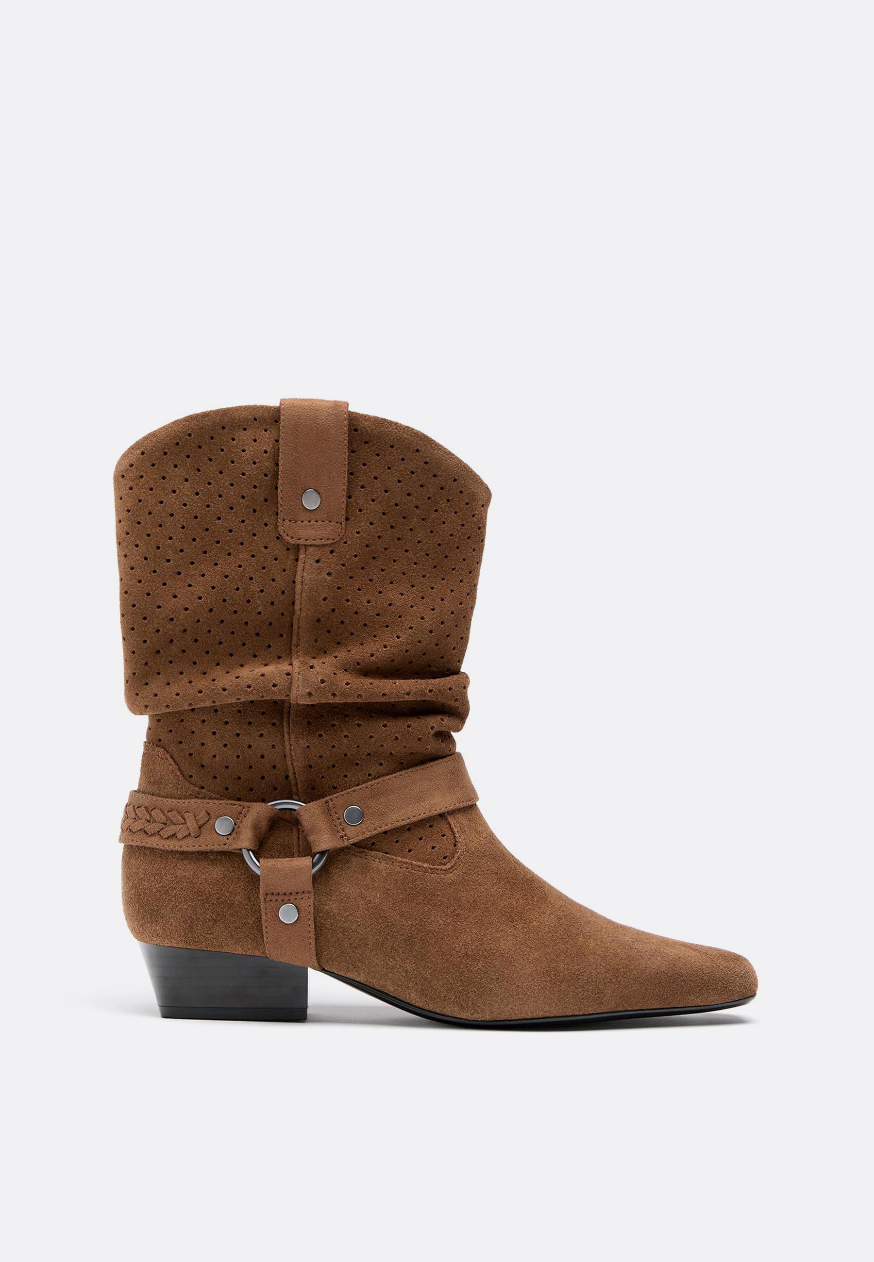 Stradivarius Μποτίνια Φαρδιά Εφαρμογή Cowboy Δέρμα Διάτρητα Καφέ 39