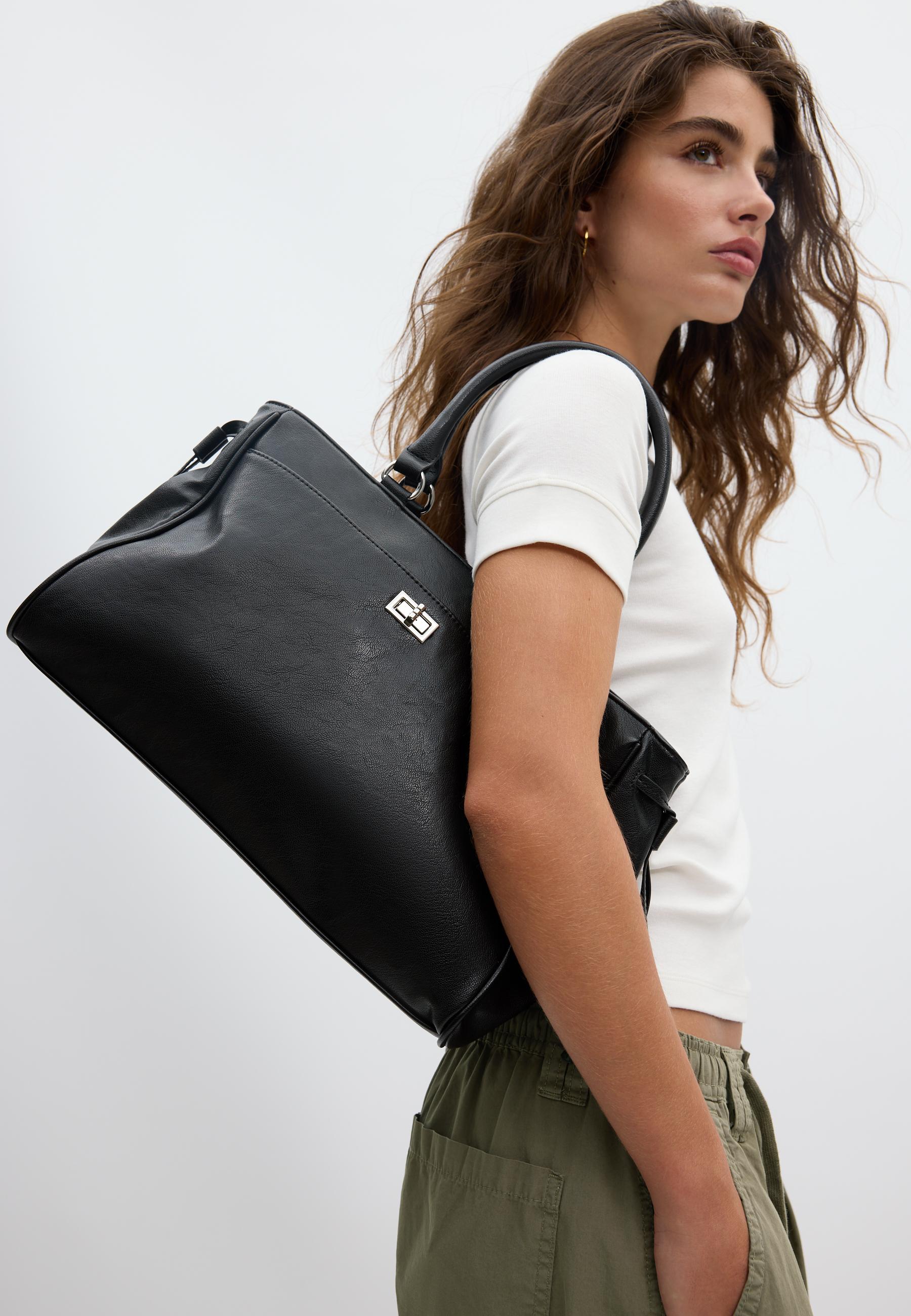 City bag with flap — Black