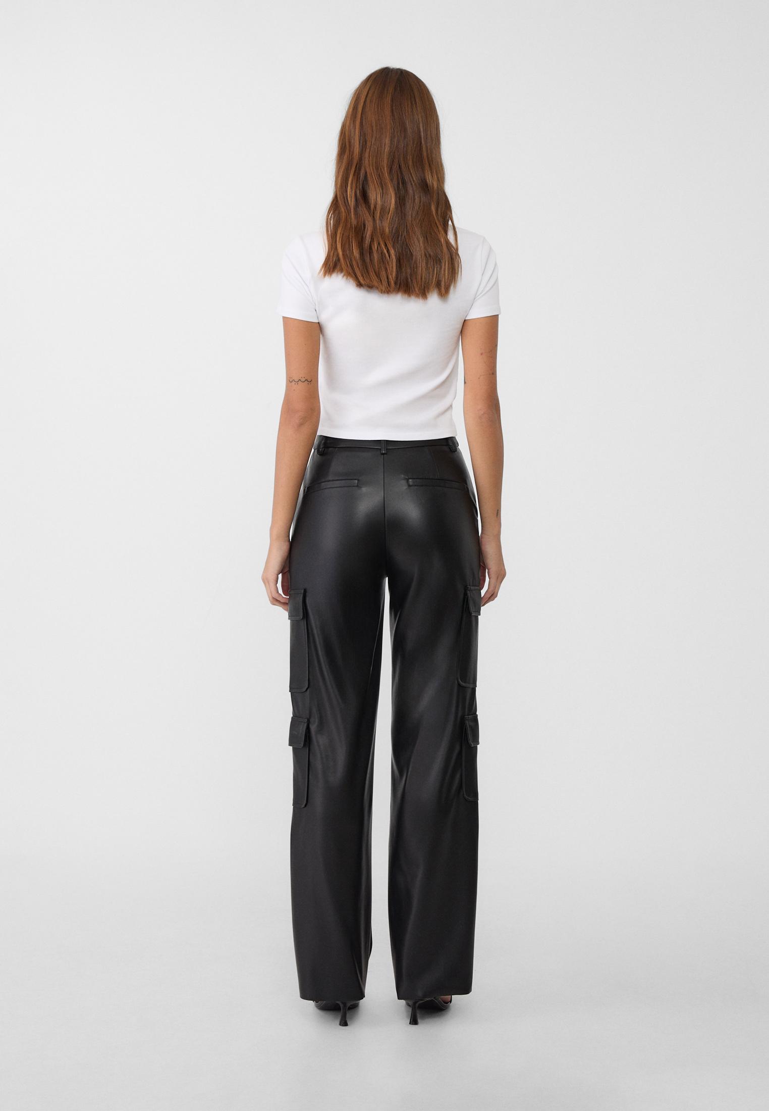 Pantalon cargo en similicuir Mode femme Stradivarius France