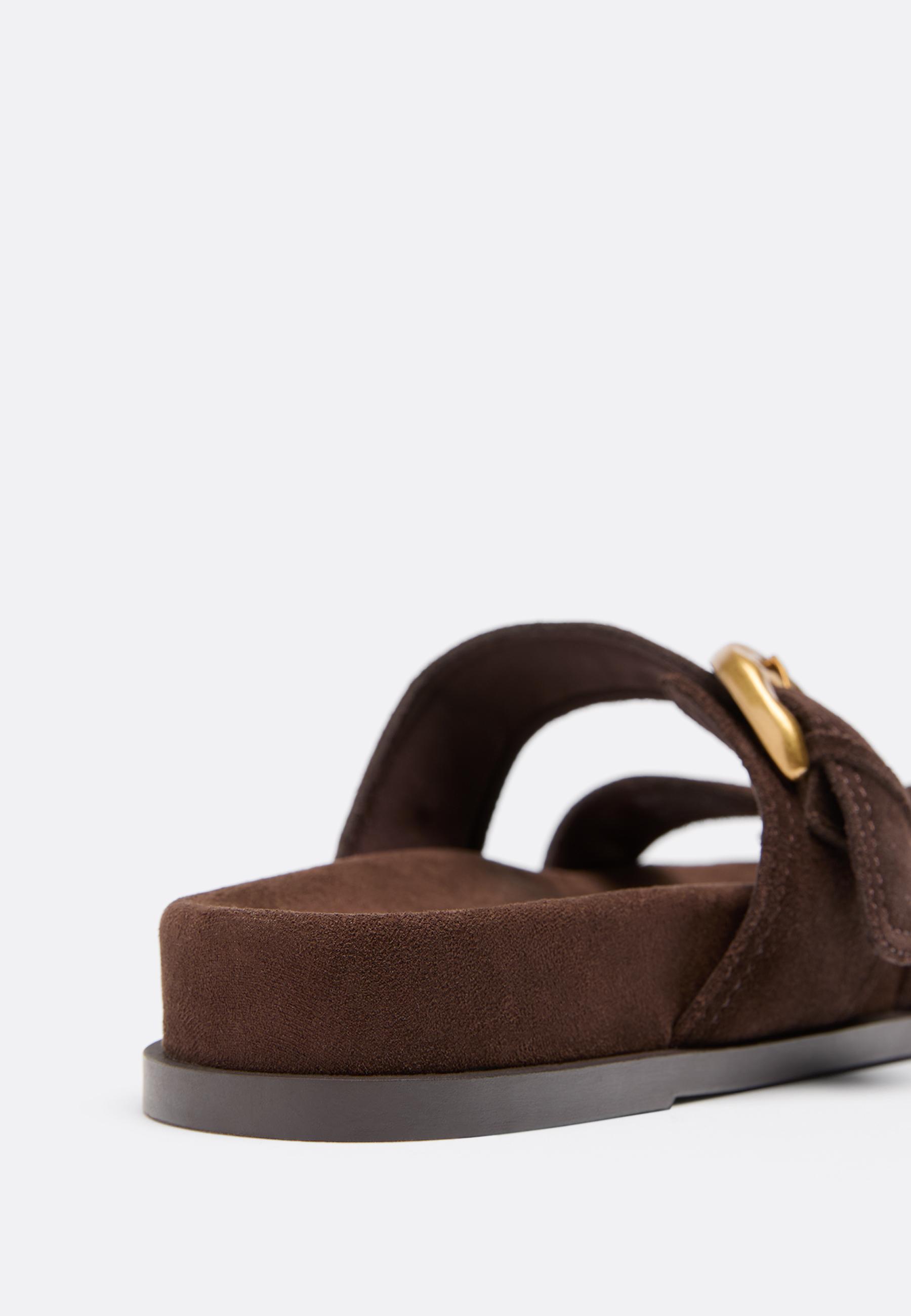 Flat leather buckle sandals — BROWN