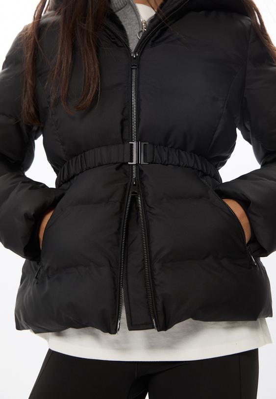 doudoune a capuche avec ceinture