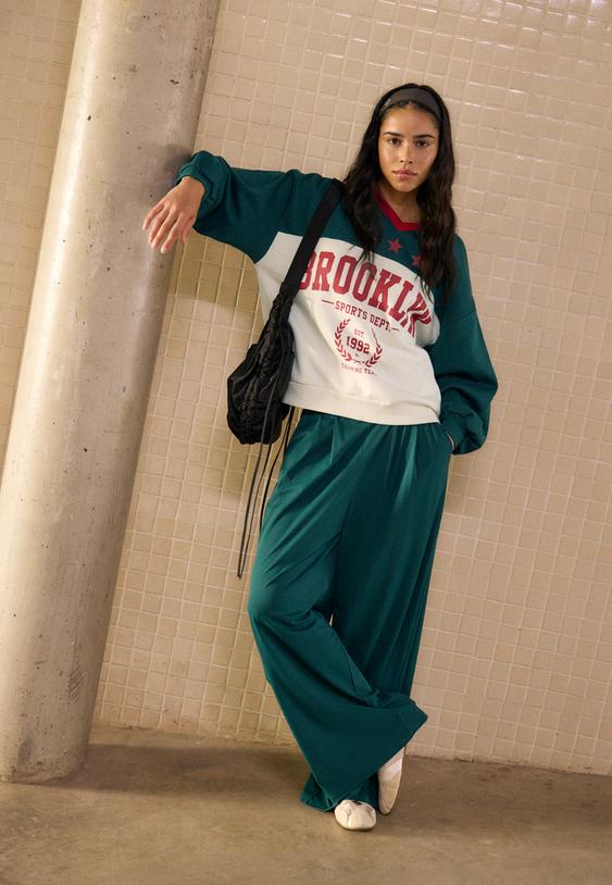 Stradivarius Φούτερ Με Τύπωμα Brooklyn Χακί Xl