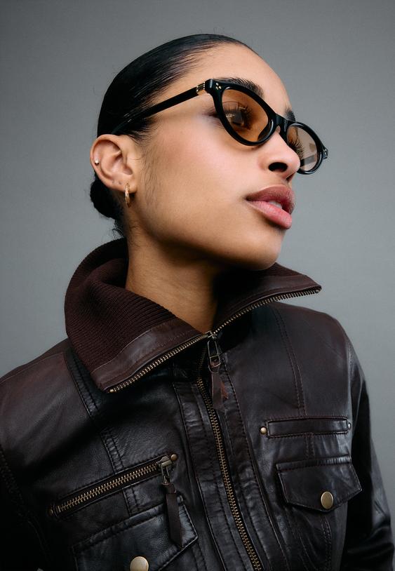 Stradivarius Small Oval Resin Sunglasses Black Os