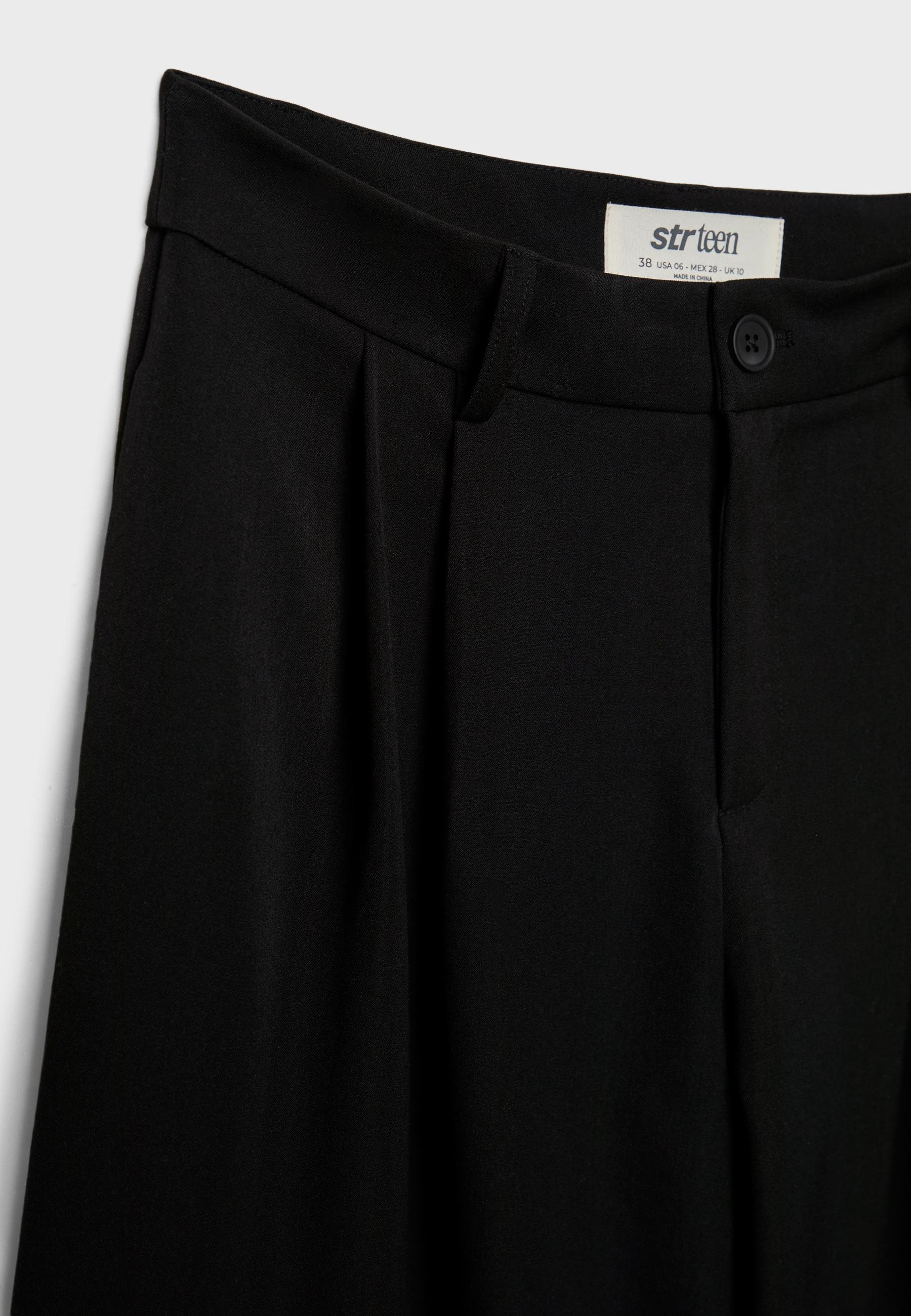 Wide-leg tailored trousers with darts — Black