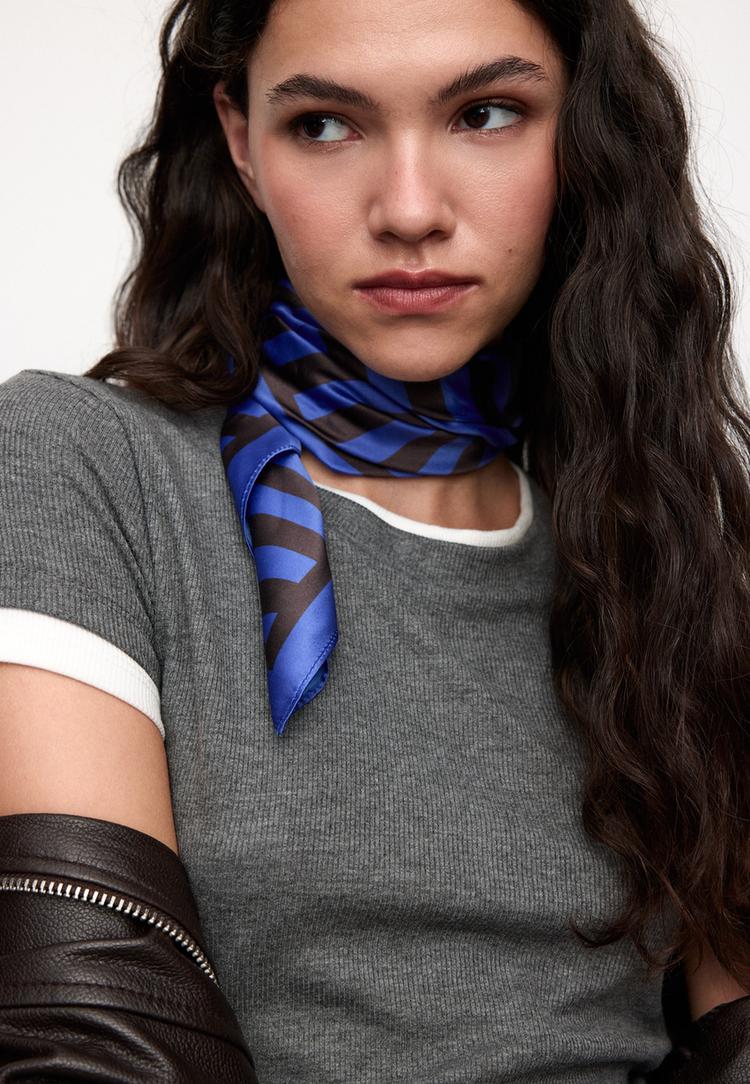 foulard a rayures