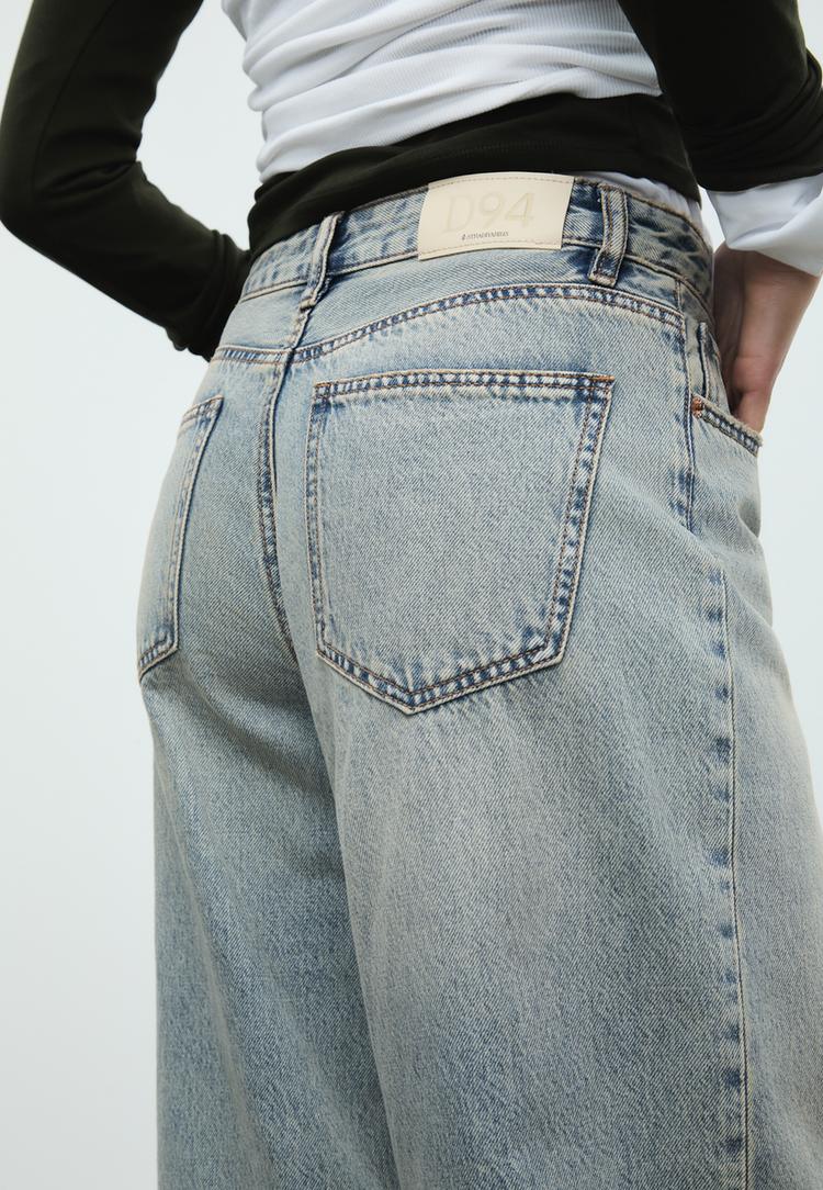 d94 relaxed fit wide leg jeans