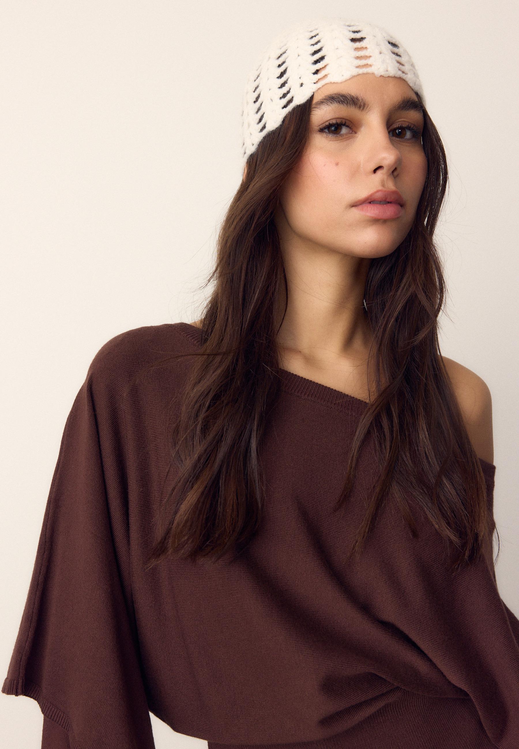 Sequin crochet skull cap - Women's fashion | Stradivarius Canada