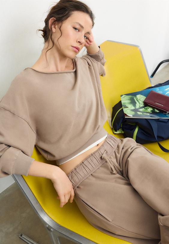 sudadera corta efecto lavado