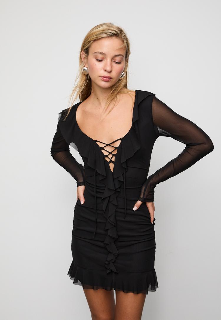 vestido corto tul volantes