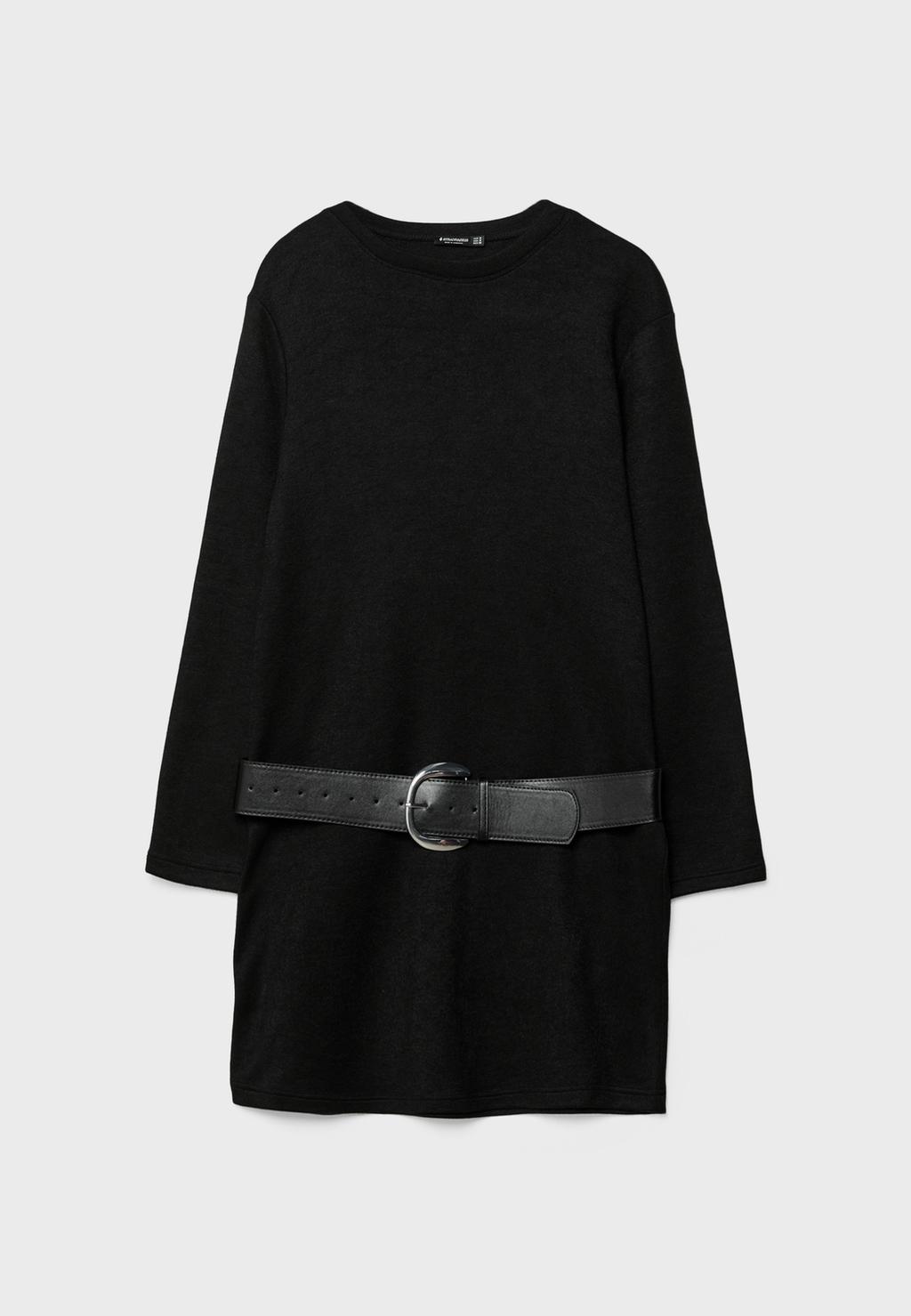 Short knit dress with belt