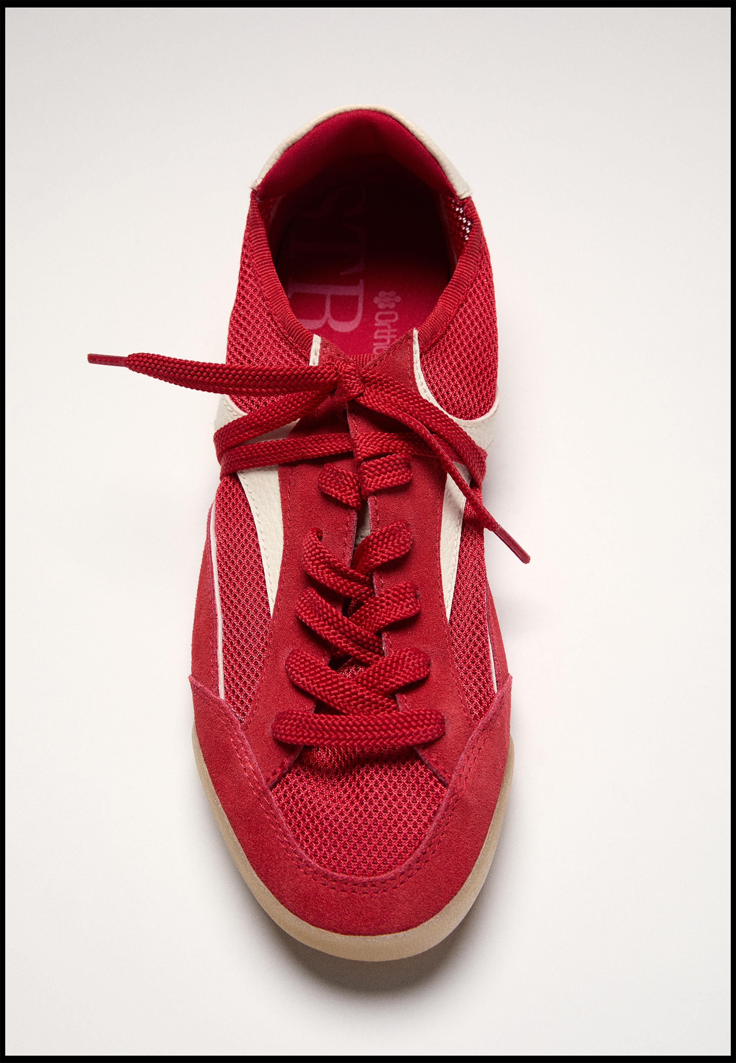 Mesh trainers with leather details — RED