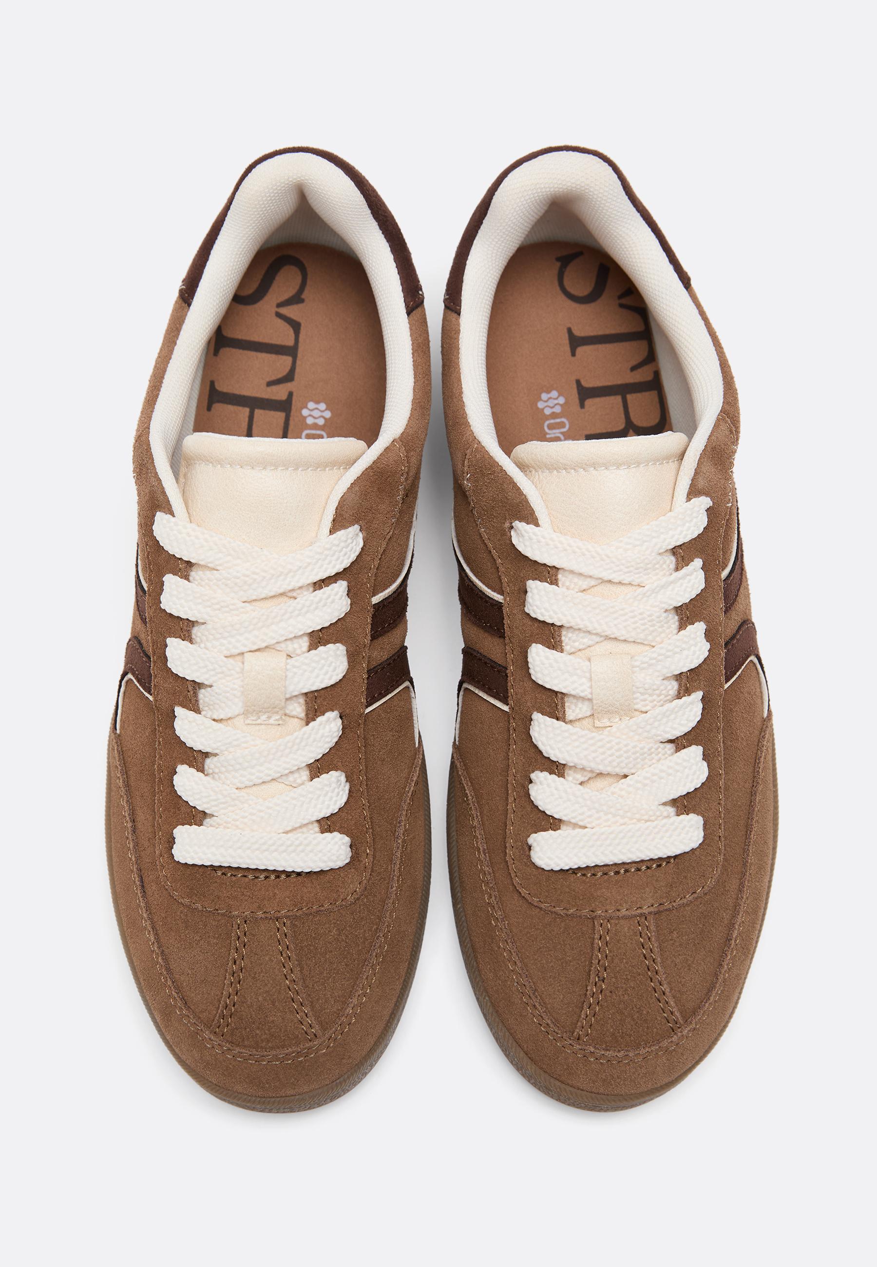 S011 Retro leather trainers — BROWN