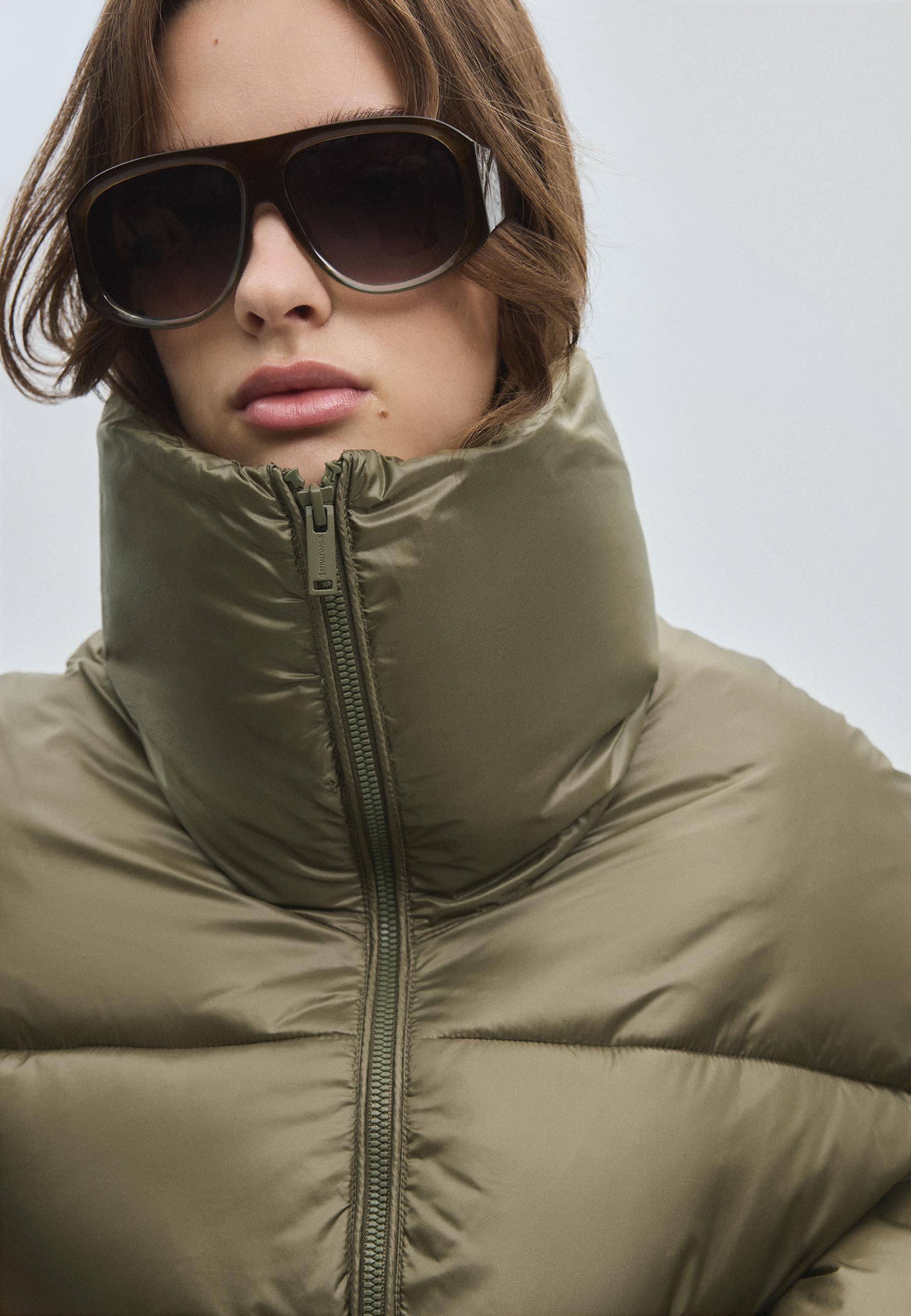 Shiny cropped down jacket — Khaki