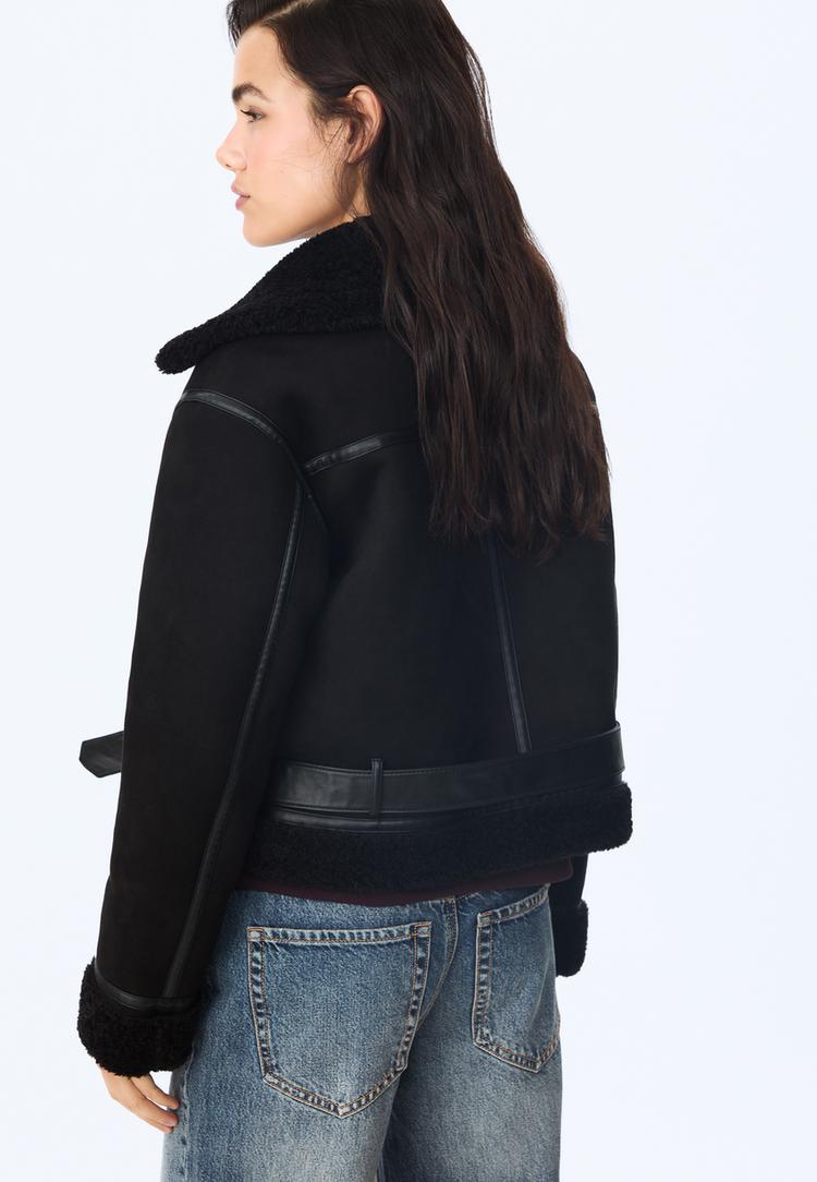 kurze-doppelseitige-fliegerjacke