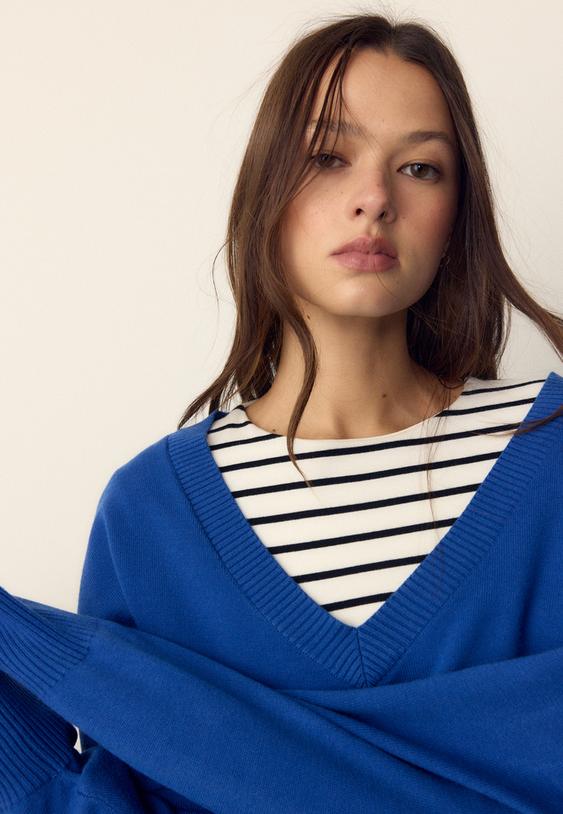 Stradivarius V-Neck Batwing Sleeve Jumper Electric Blue M