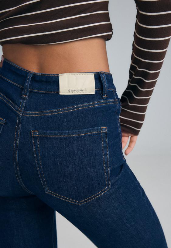 d74 flared split jeans