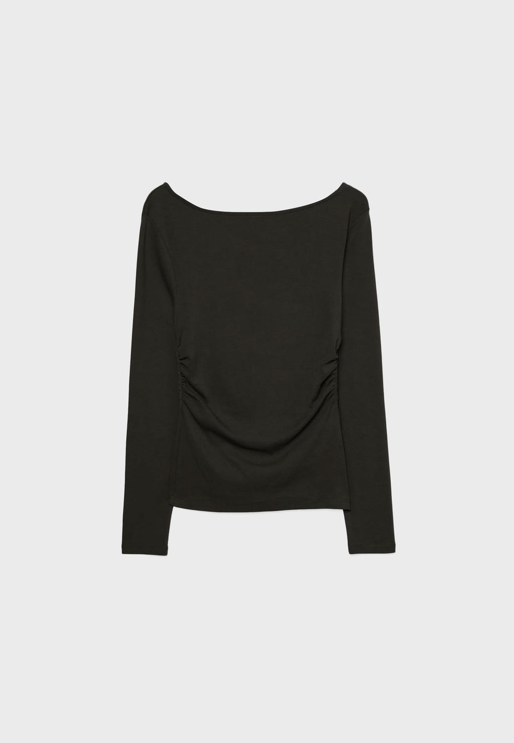 Büzgülü uzun kollu t-shirt