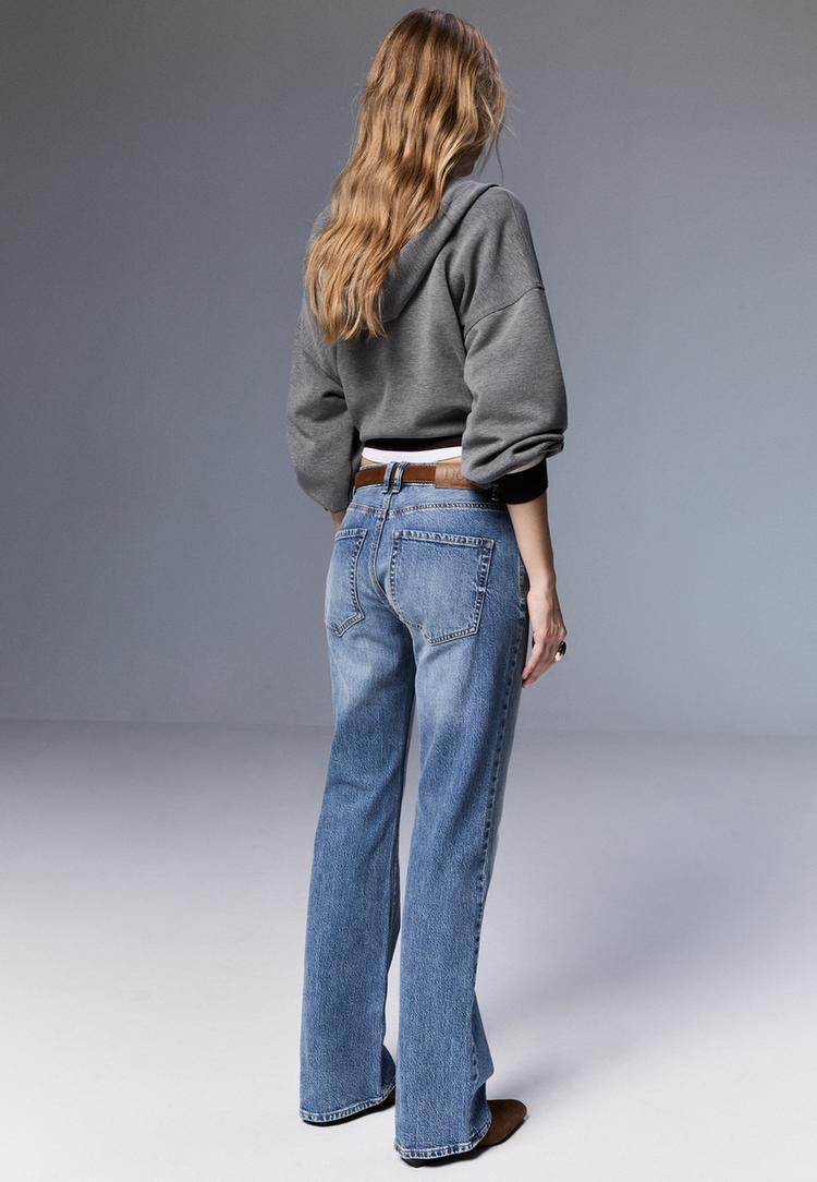 d68 bootcut fit jeans with belt