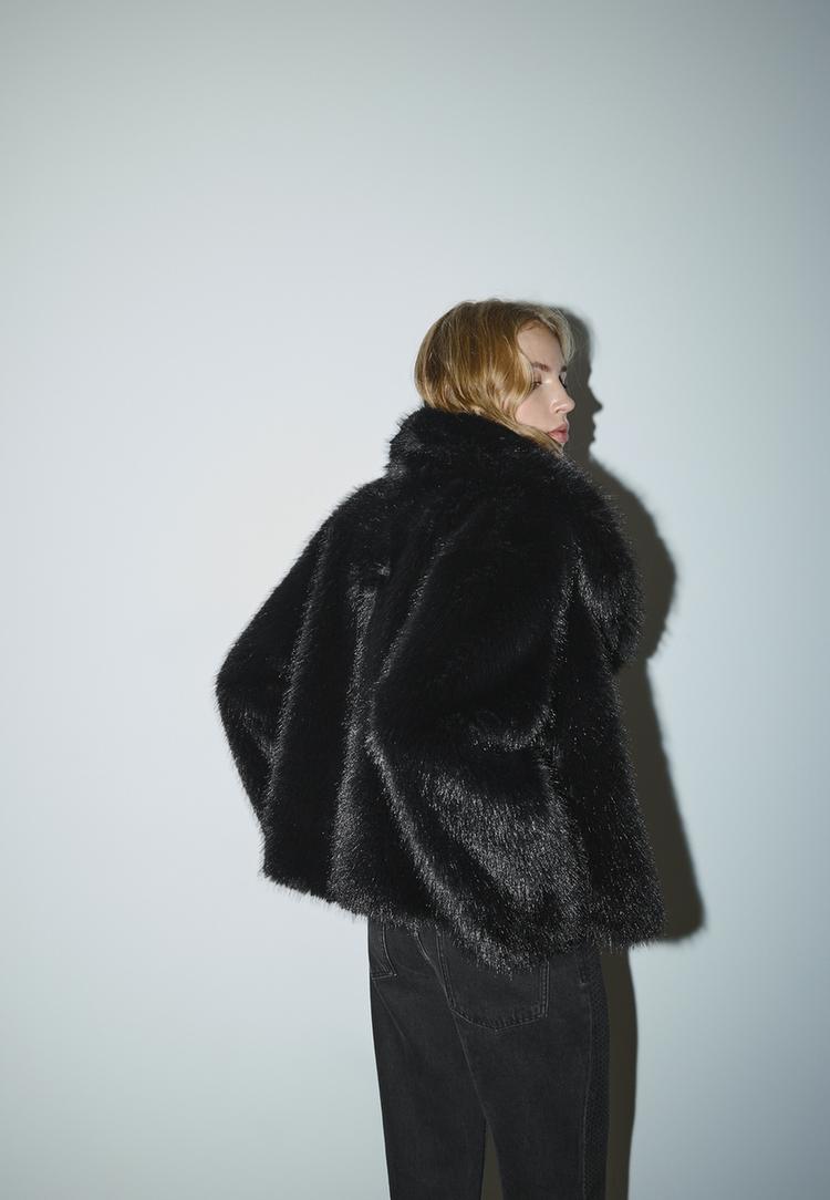 Stradivarius Κοντό Μπουφάν Με Συνθετική Γούνα Μαύρο S φωτογραφία