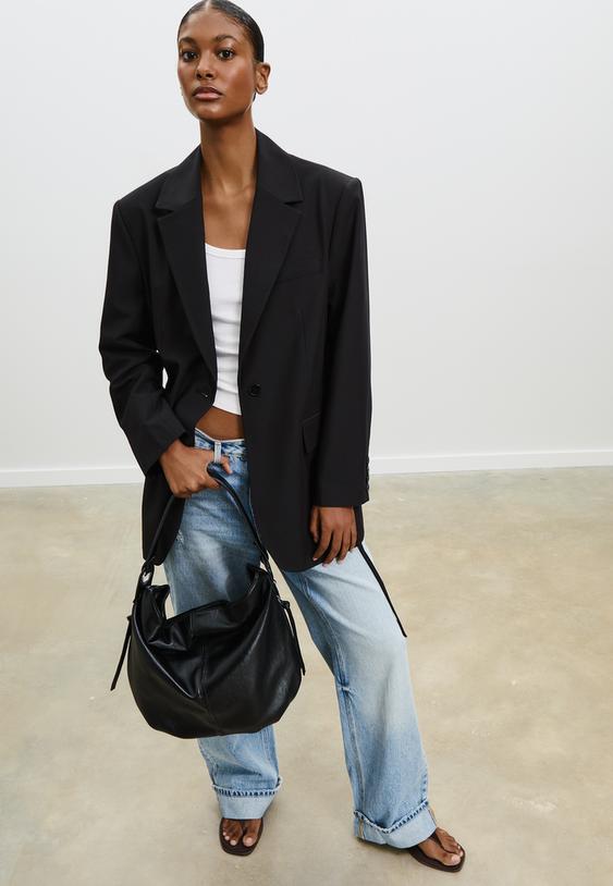 shoulder bag with zip