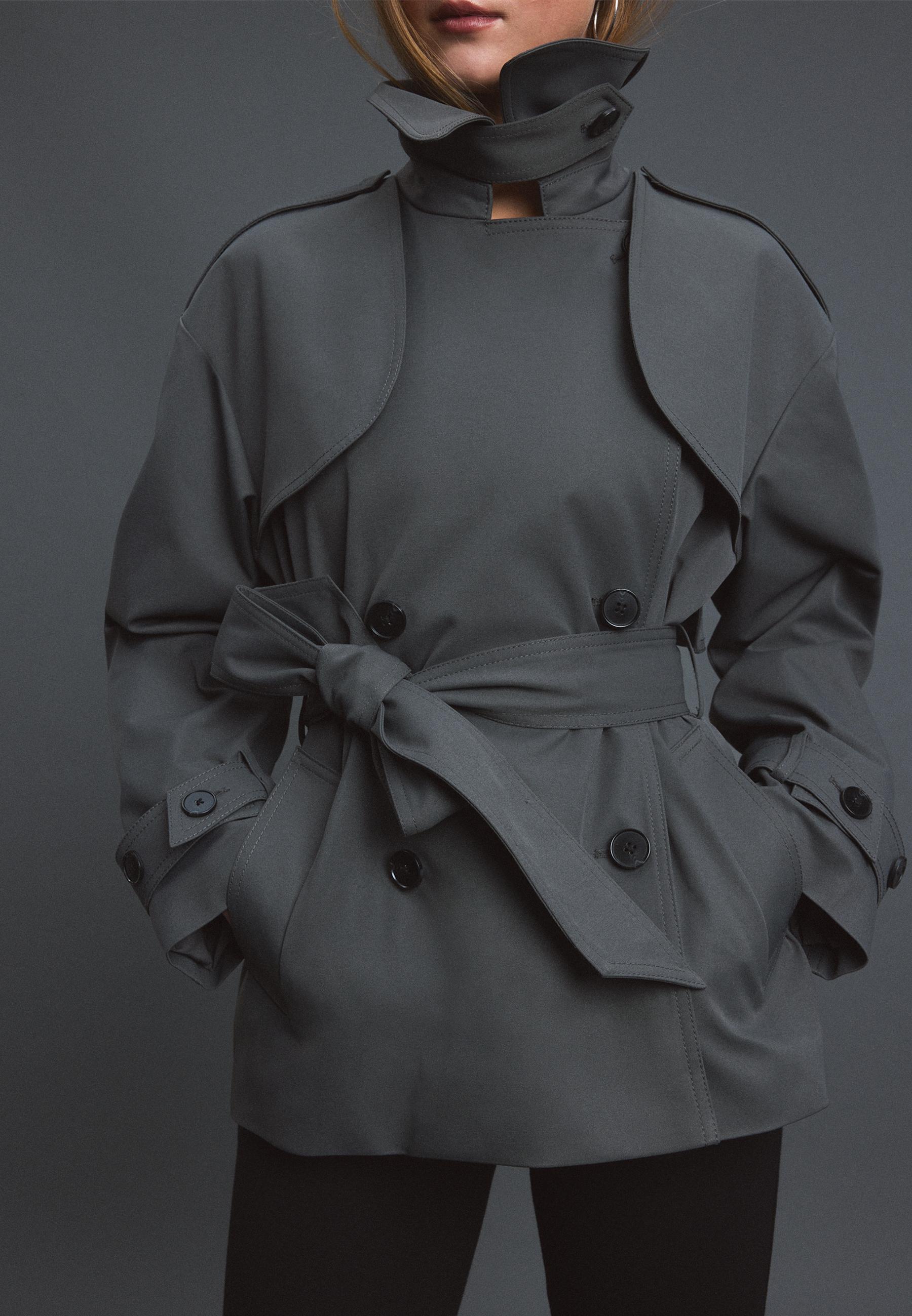 Regular high neck trench coat - Women's fashion | Stradivarius Jordan