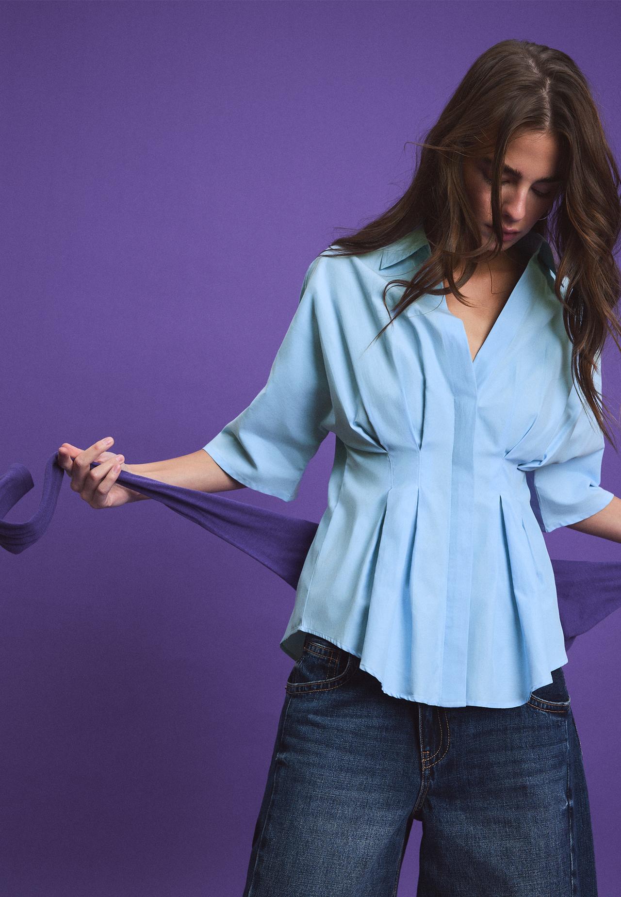 Fitted kimono sleeve shirt with pleats — Sky blue