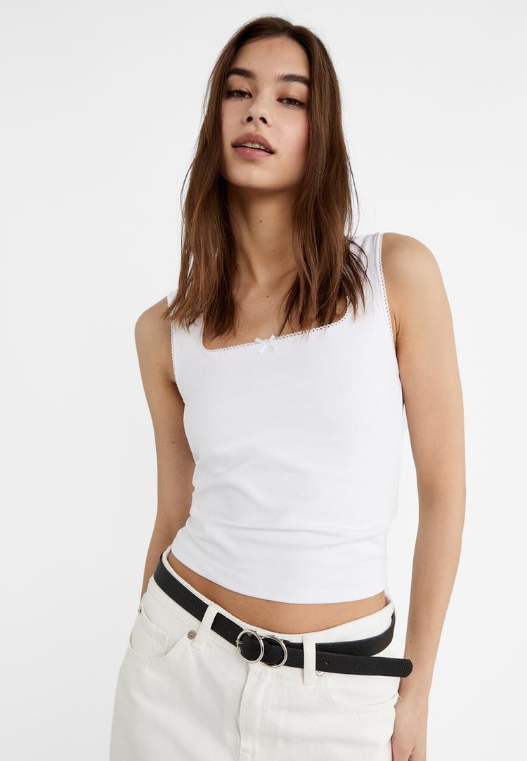 Stradivarius Tricou Cu Decolteu Pătrat Alb M