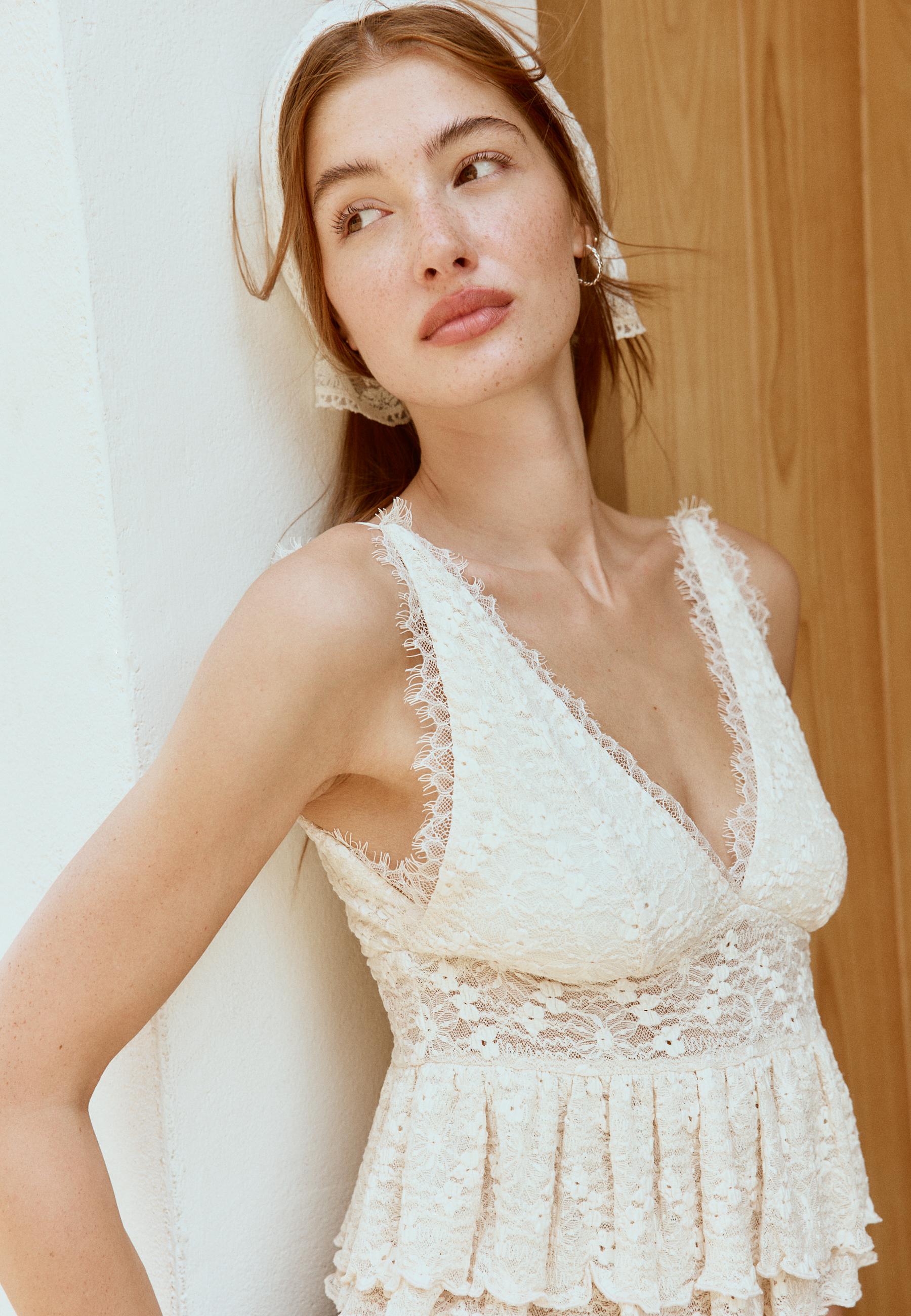 Lace peplum cami top — Vanilla