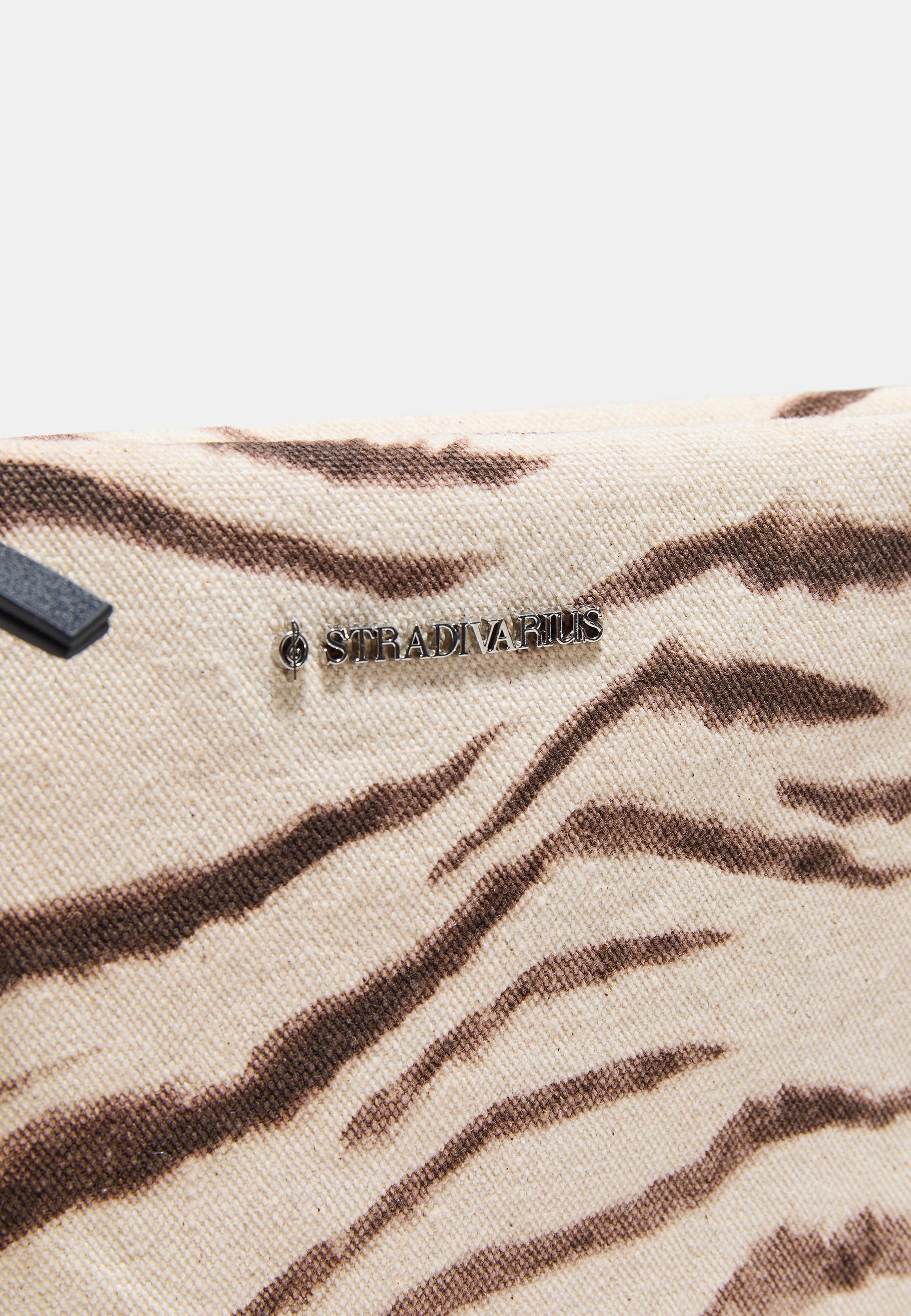 Printed flat wash bag — Ecru