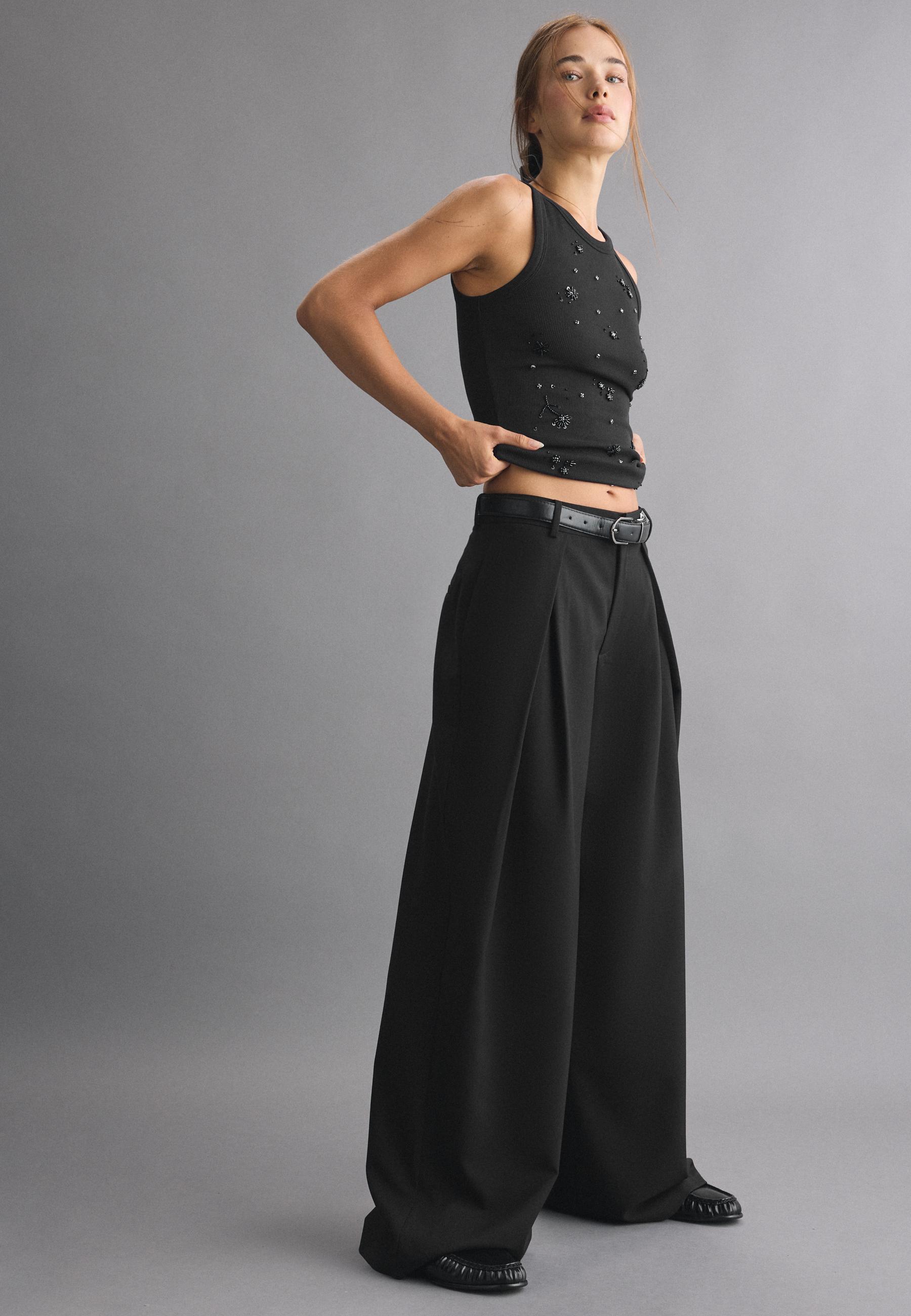 Wide-leg belted trousers with pleats - Women's fashion