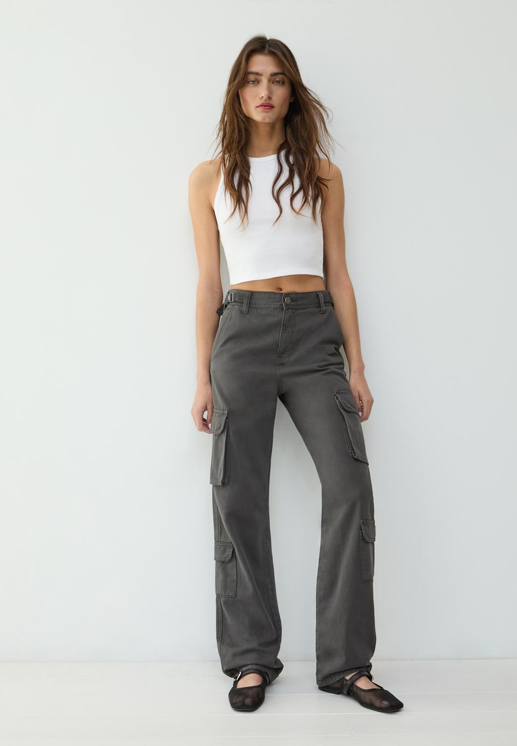 Adjustable waist cargo trousers