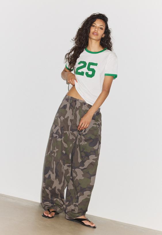 Stradivarius Pantaloni Cargo Cu Imprimeu Kaki 32