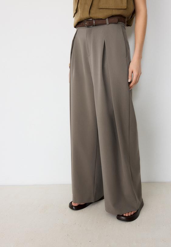 Elegantne Hlače Z Maksi Gubami In Pasom