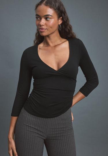 Under-bust seam T-shirt — Black 1