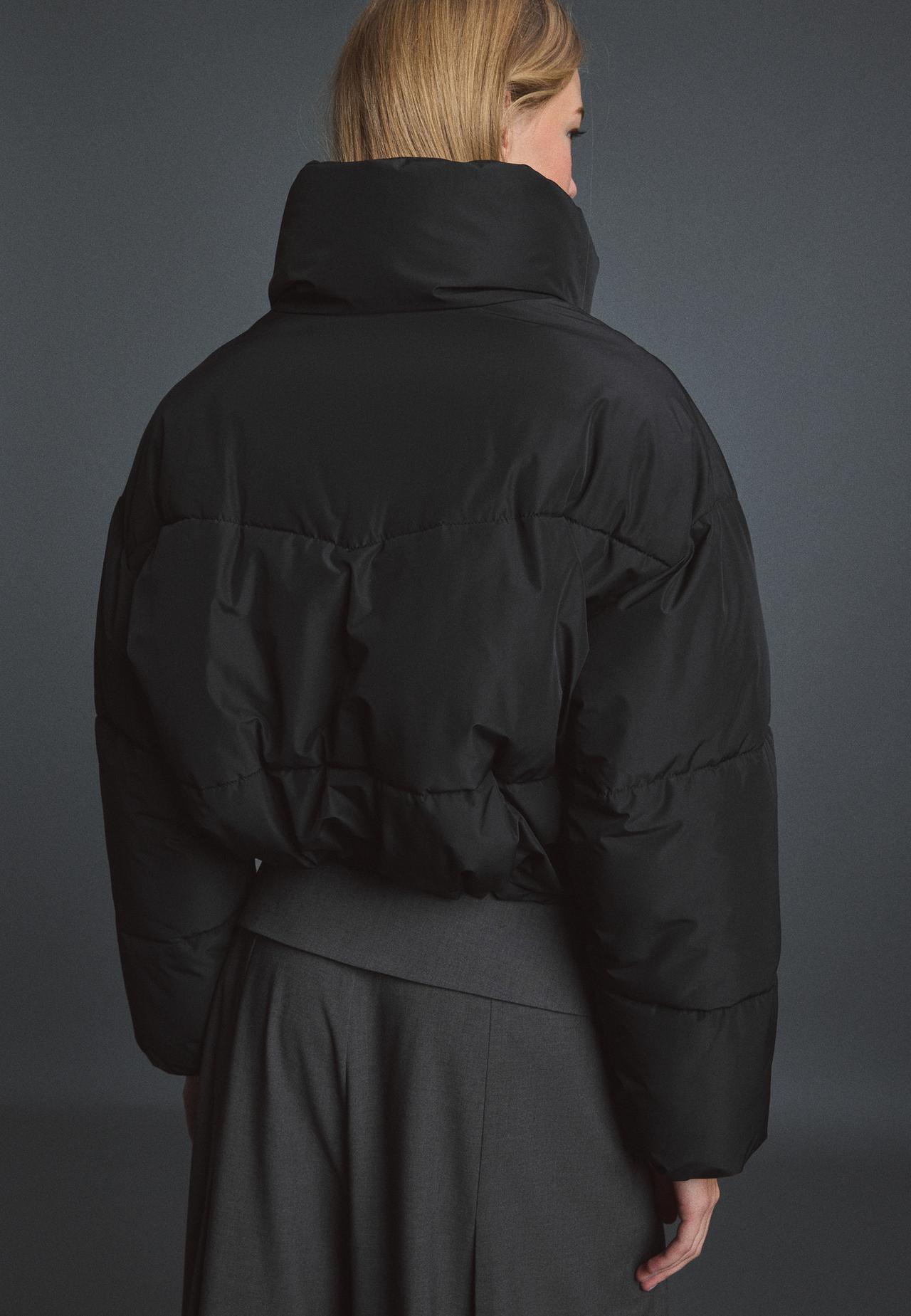 Cropped high neck padded jacket — Black