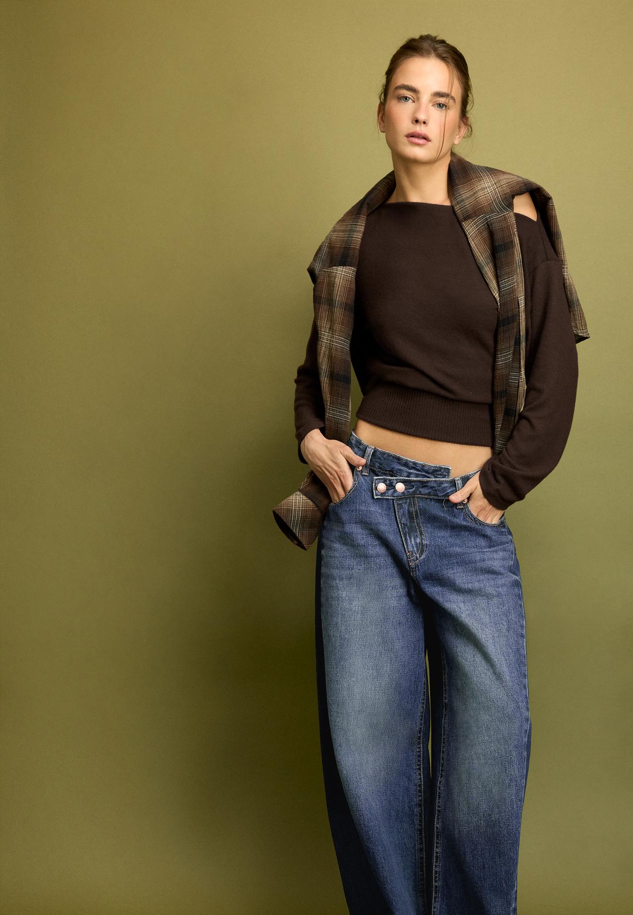 Boat neck T-shirt with waistband — Brown