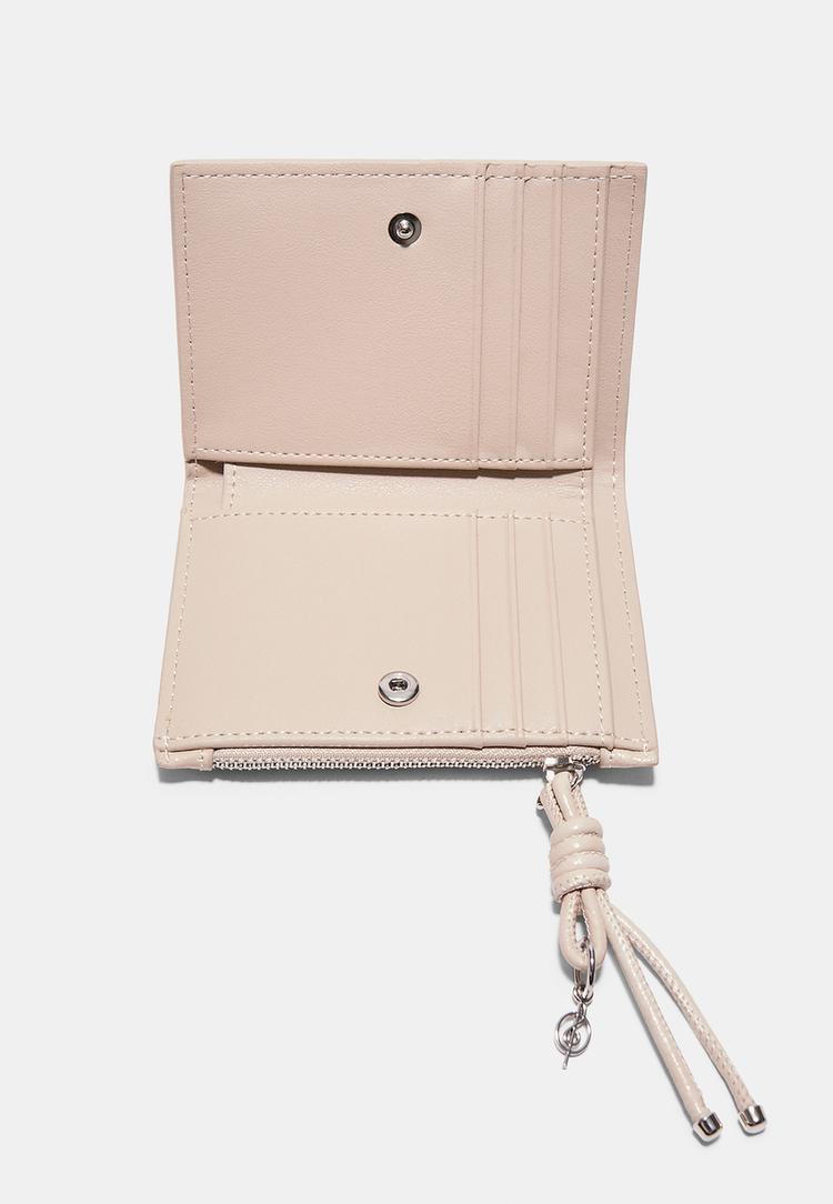 Stradivarius Πορτοφόλι-Καρτοθήκη Με Λεπτομέρεια Στο Φερμουάρ Εκρού Os φωτογραφία