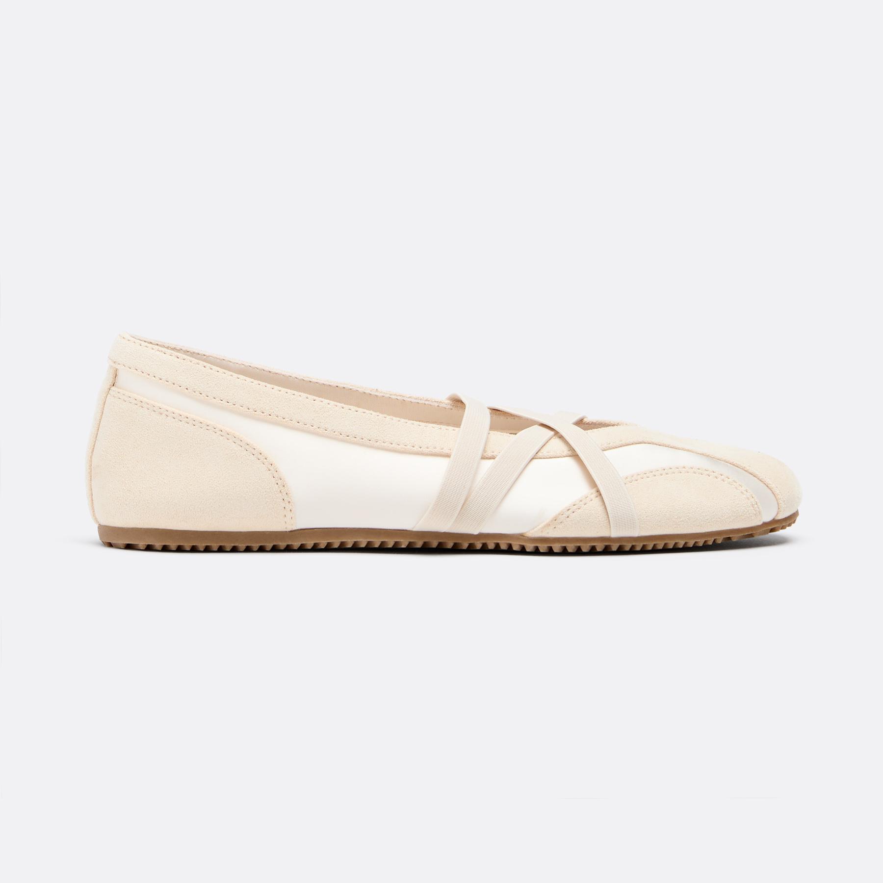 Stradivarius Ekstra esnek çapraz bantlı sneaker