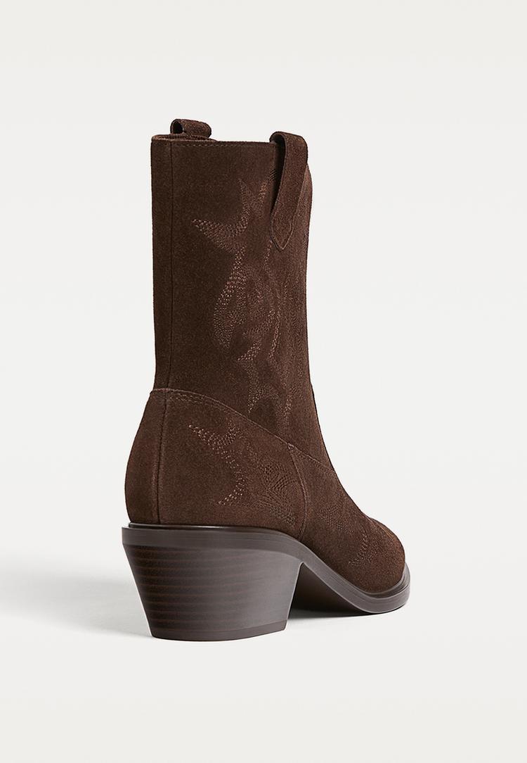 bottines cowboy a talon en croute de cuir