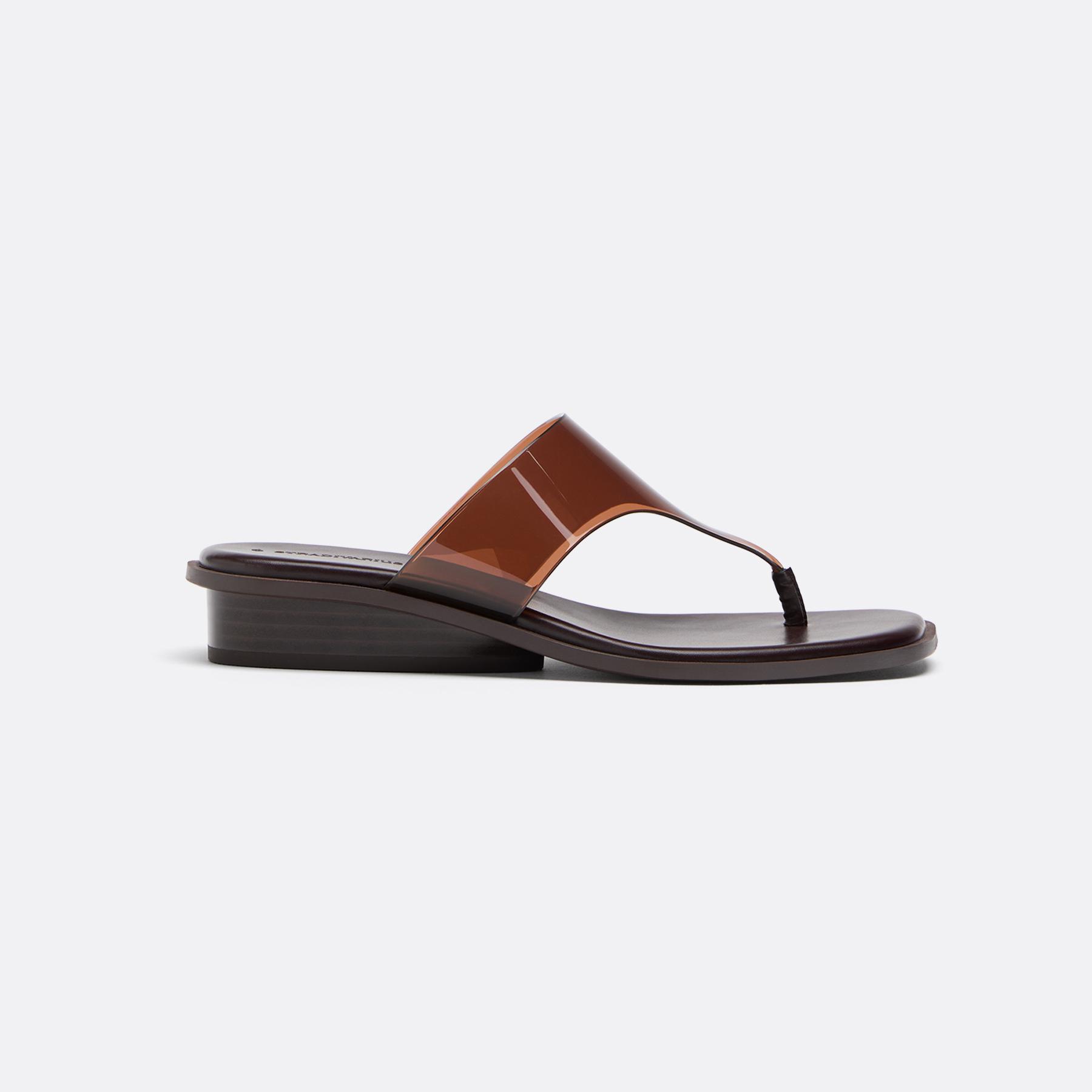Vinyl thong flat sandals — BROWN