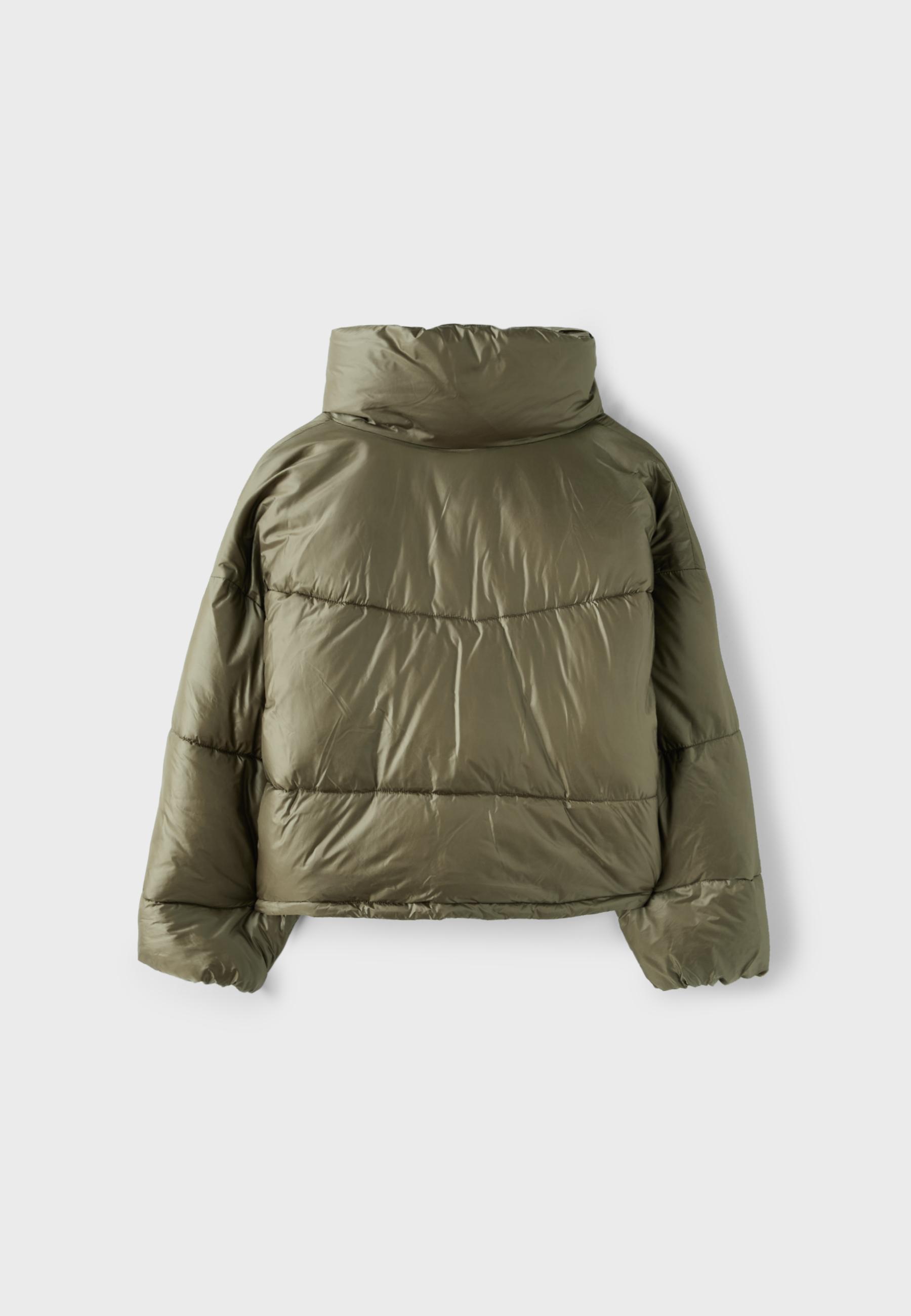 Shiny cropped down jacket — Khaki