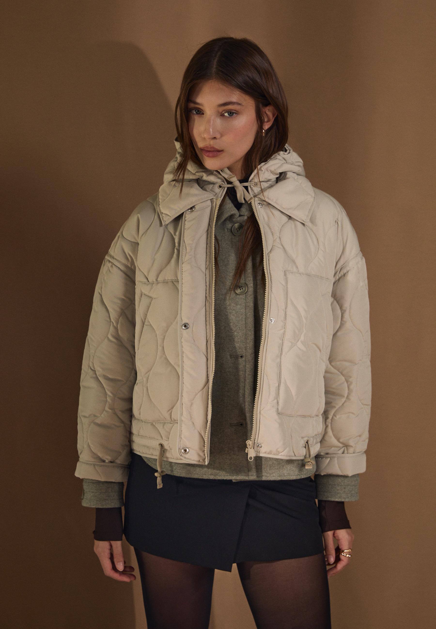 Hooded puffer jacket — Ice