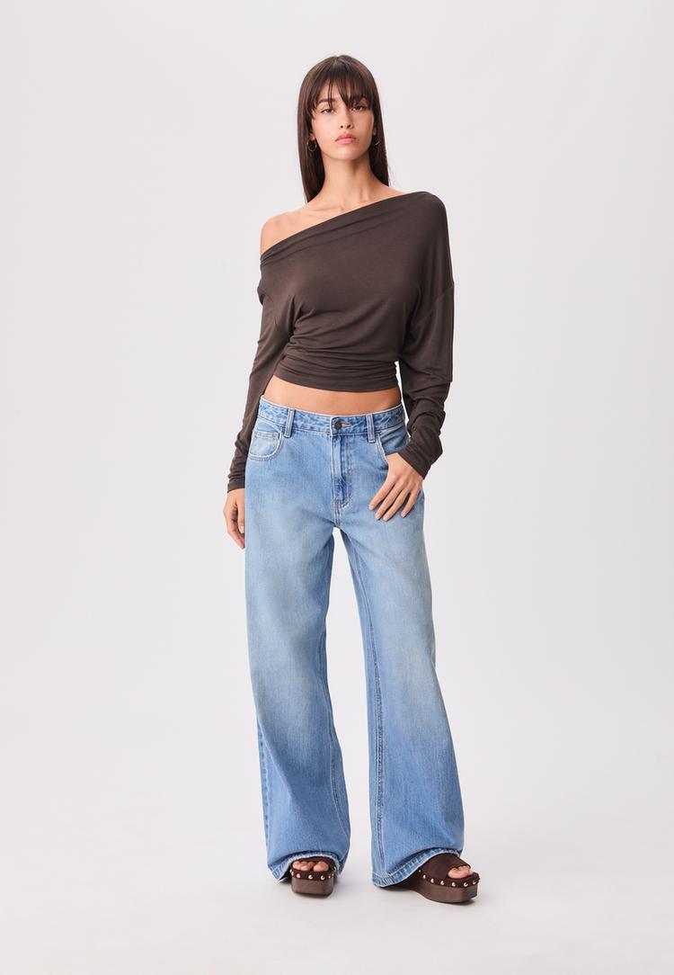 shirt-mit-asymmetrischem-kragen