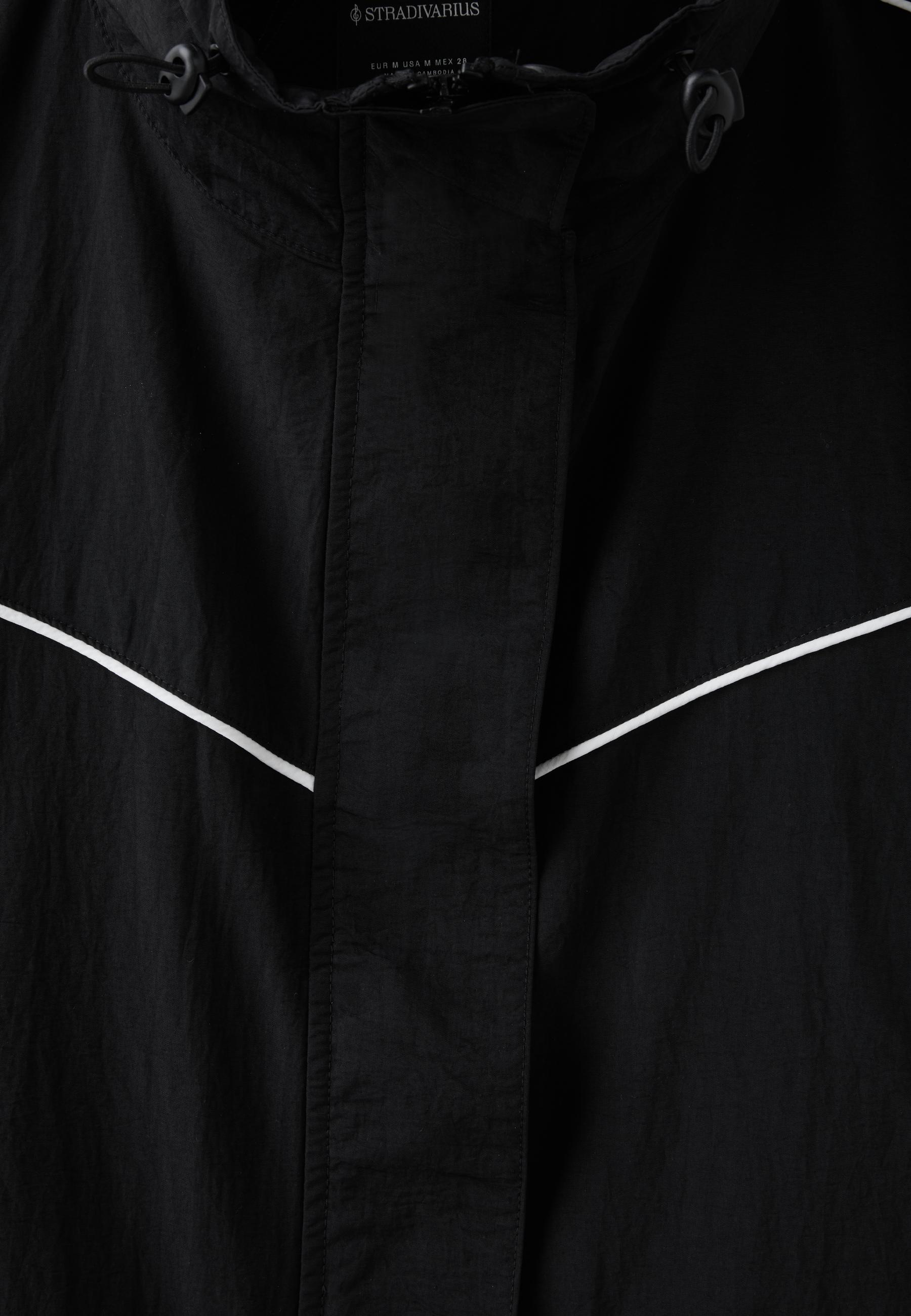 Technical windbreaker — Black