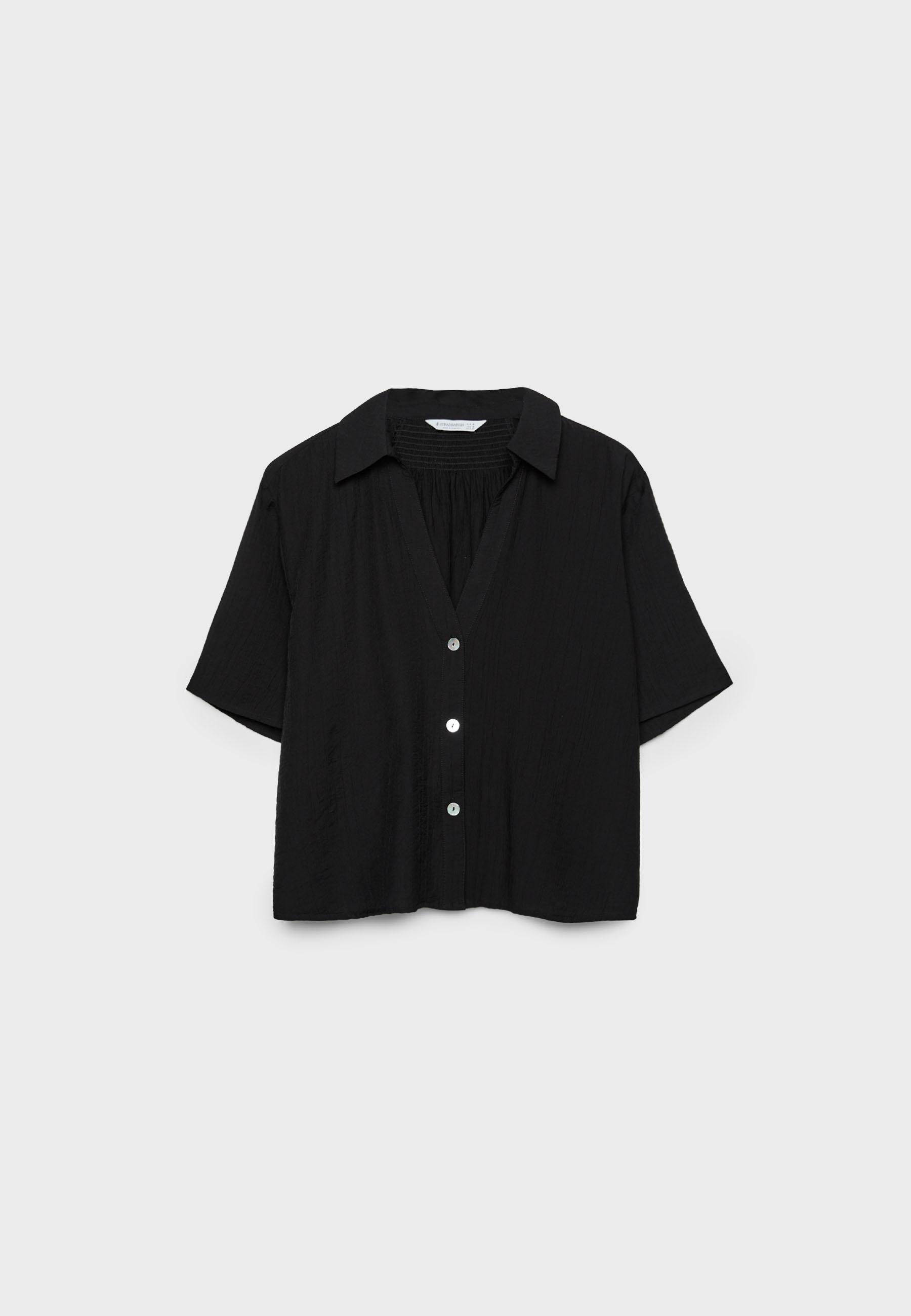 Button-up flowing shirt — Black