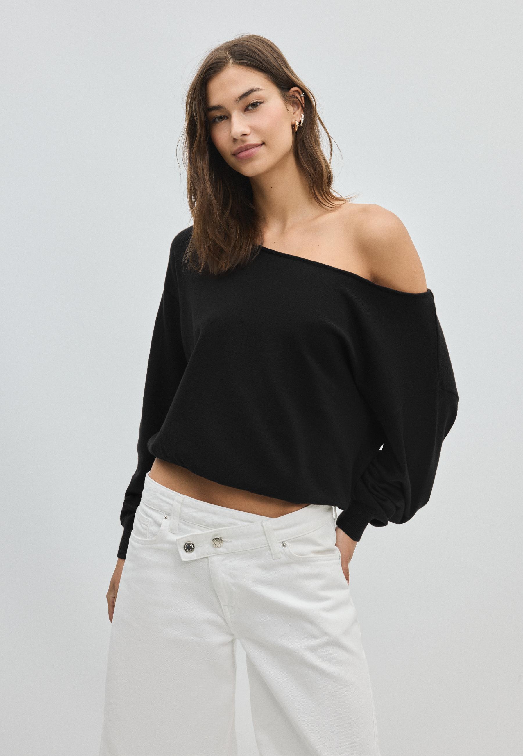 Asymmetric knit sweater — Black